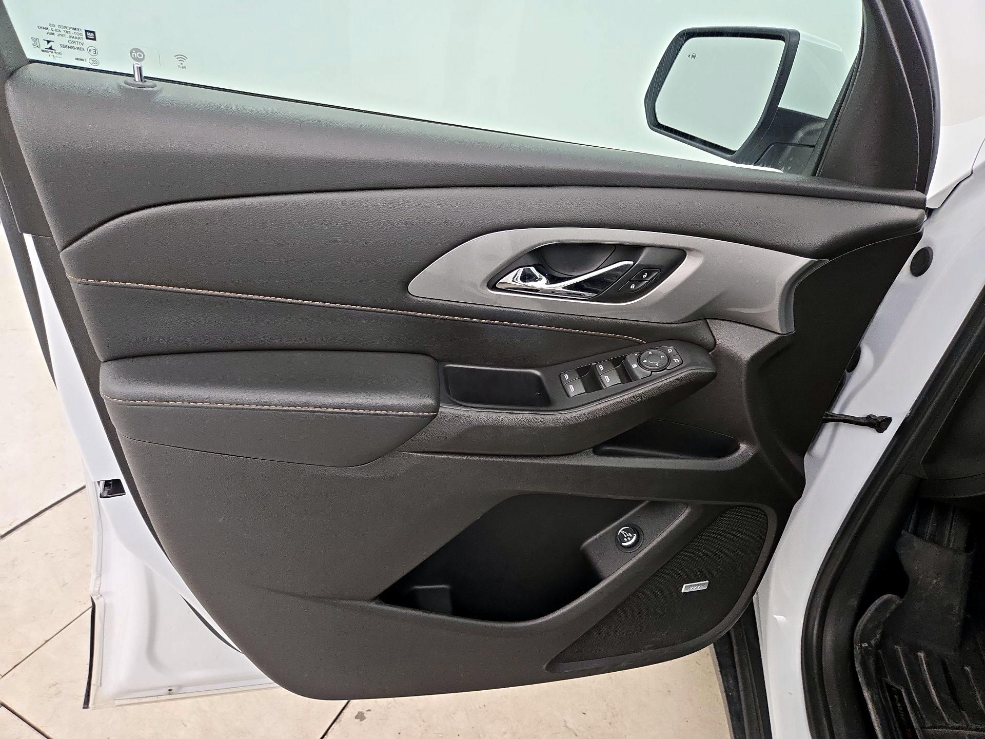 Thumbnail: 2021 Chevrolet Traverse - 12