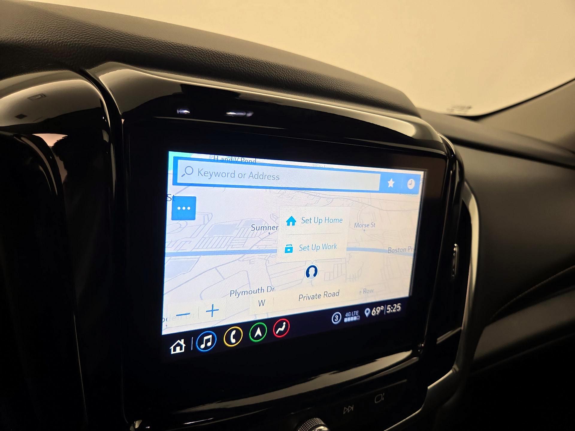 Thumbnail: 2021 Chevrolet Traverse - 14