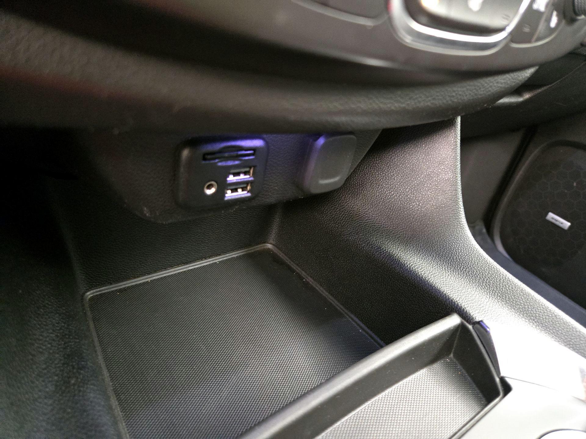 Thumbnail: 2021 Chevrolet Traverse - 19