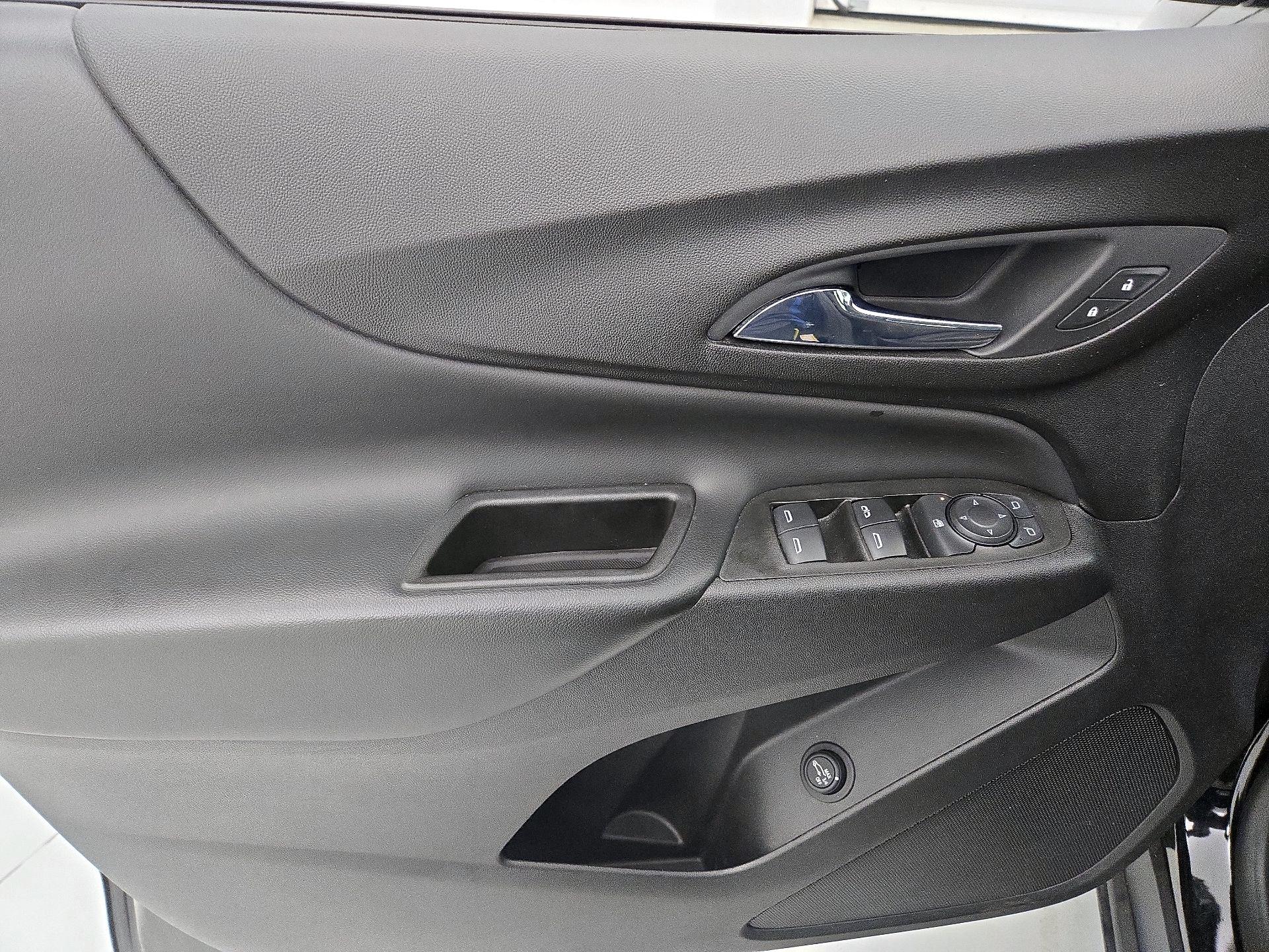 Thumbnail: 2020 Chevrolet Equinox - 12