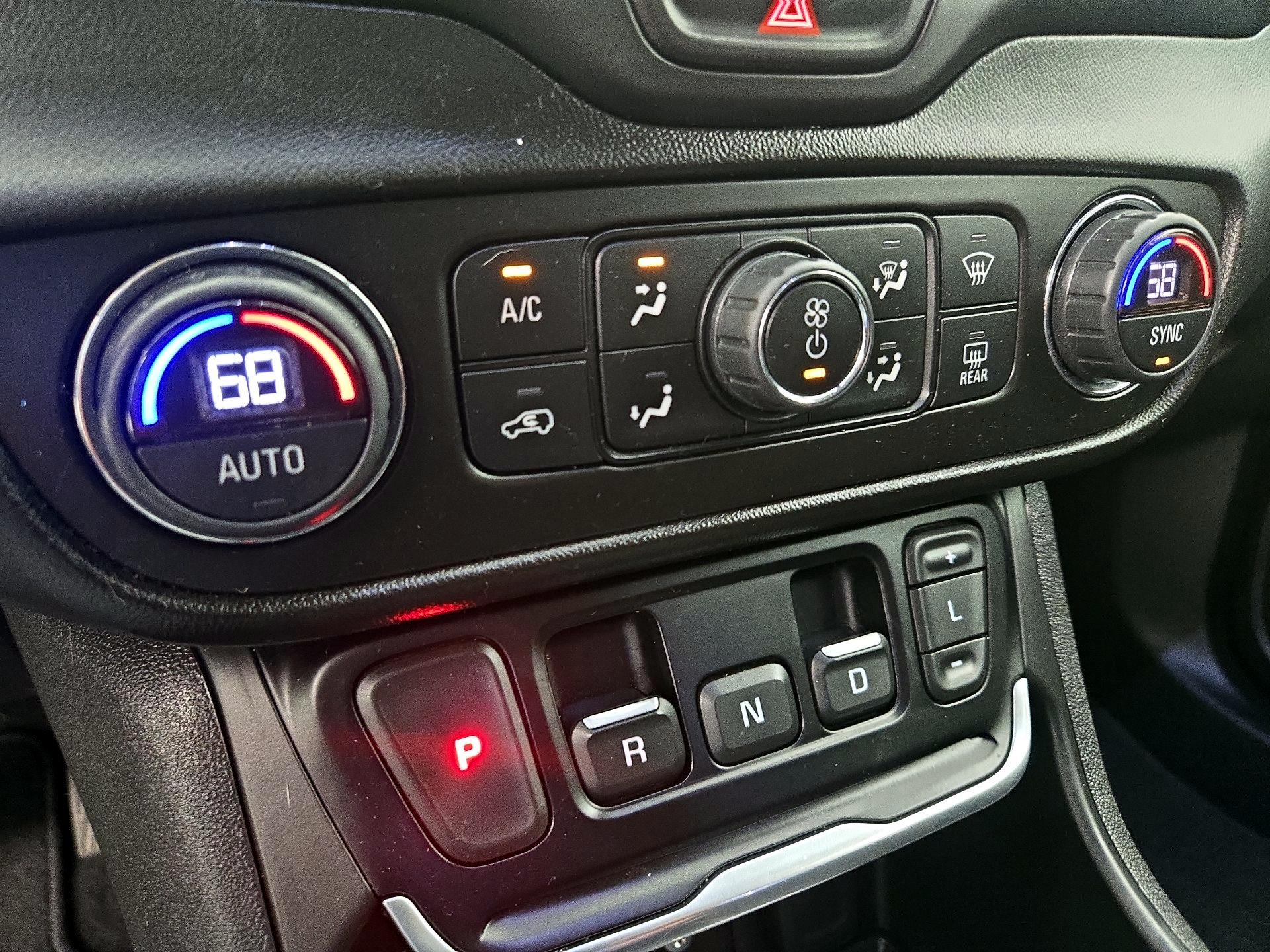 Thumbnail: 2021 GMC Terrain - 16