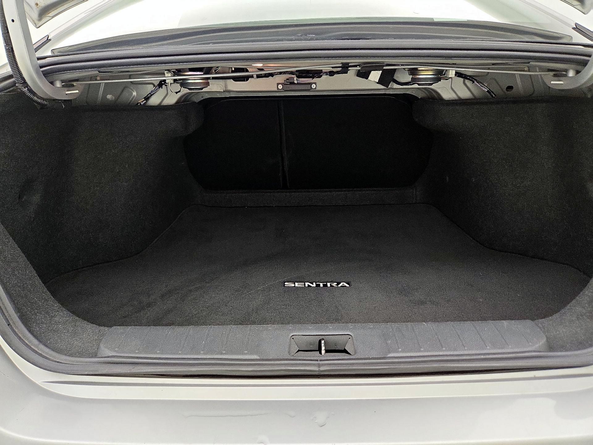 Thumbnail: 2023 Nissan Sentra - 20