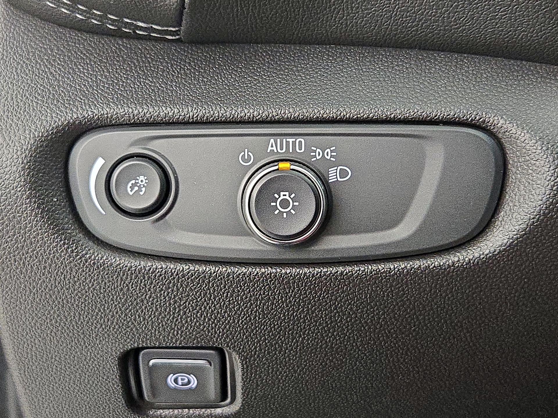 Thumbnail: 2023 Chevrolet Blazer - 13