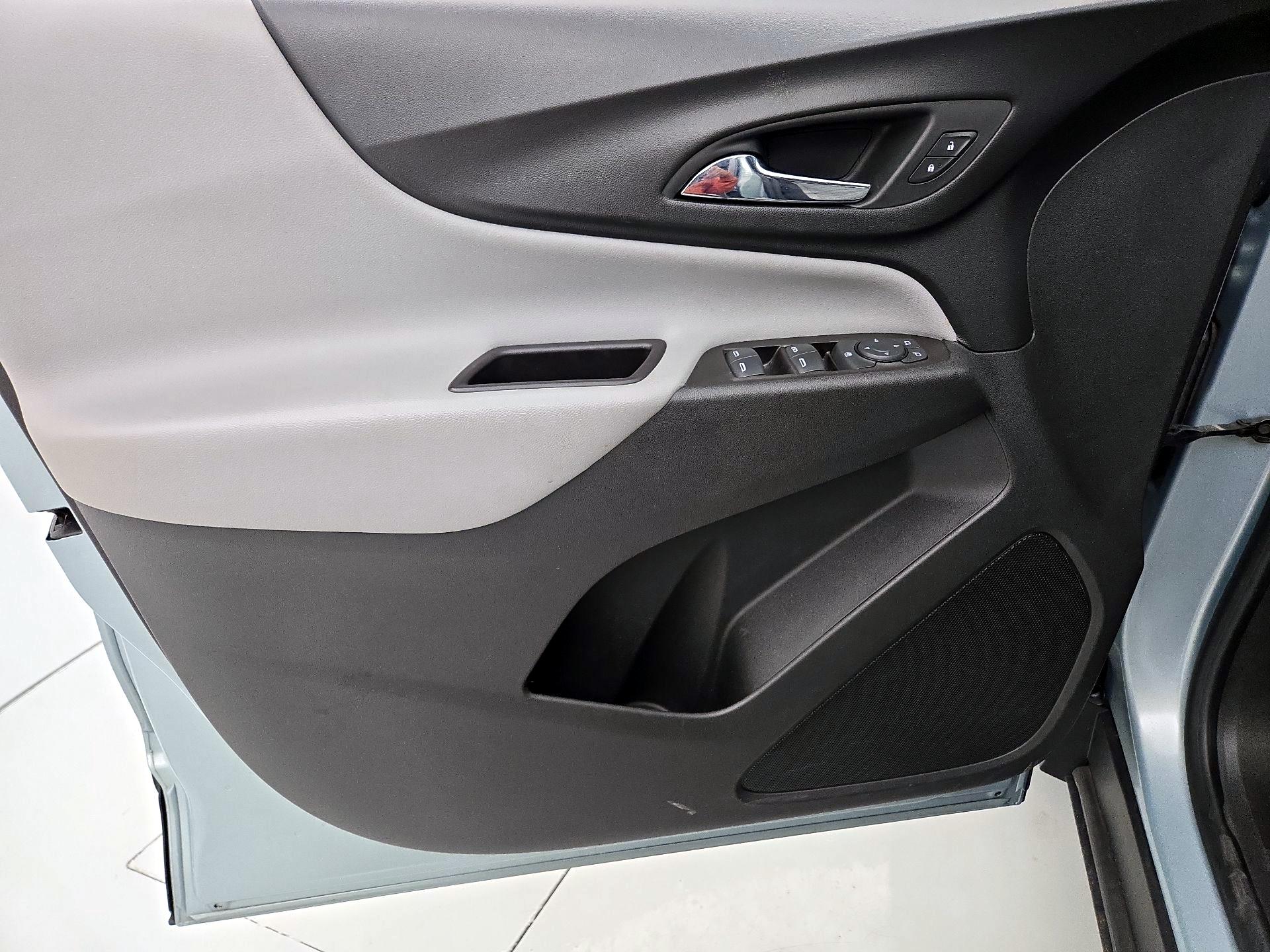 Thumbnail: 2022 Chevrolet Equinox - 12