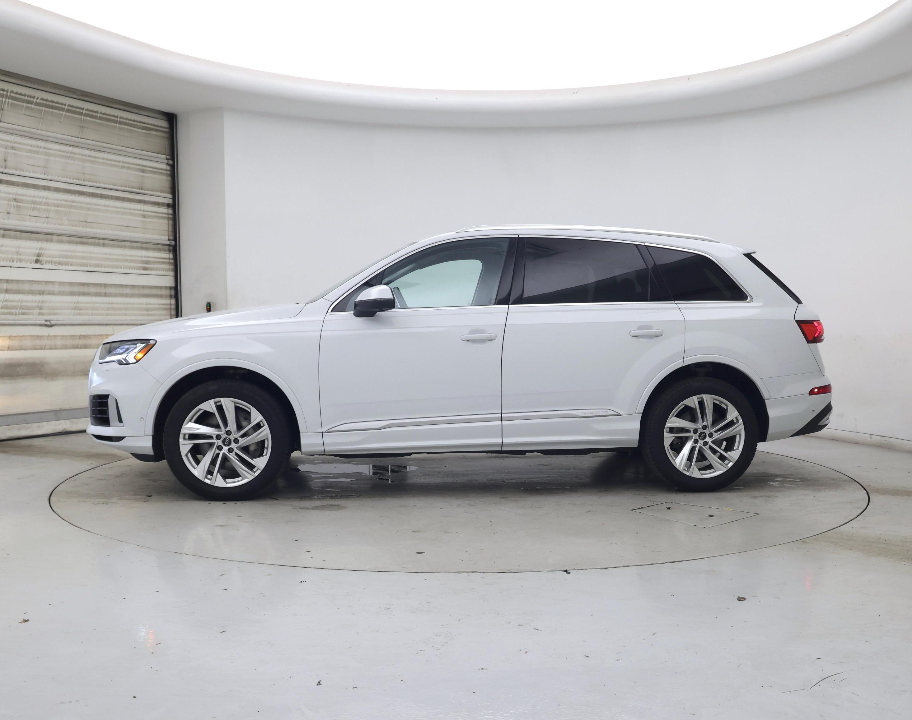 Thumbnail: 2024 Audi Q7 - 3