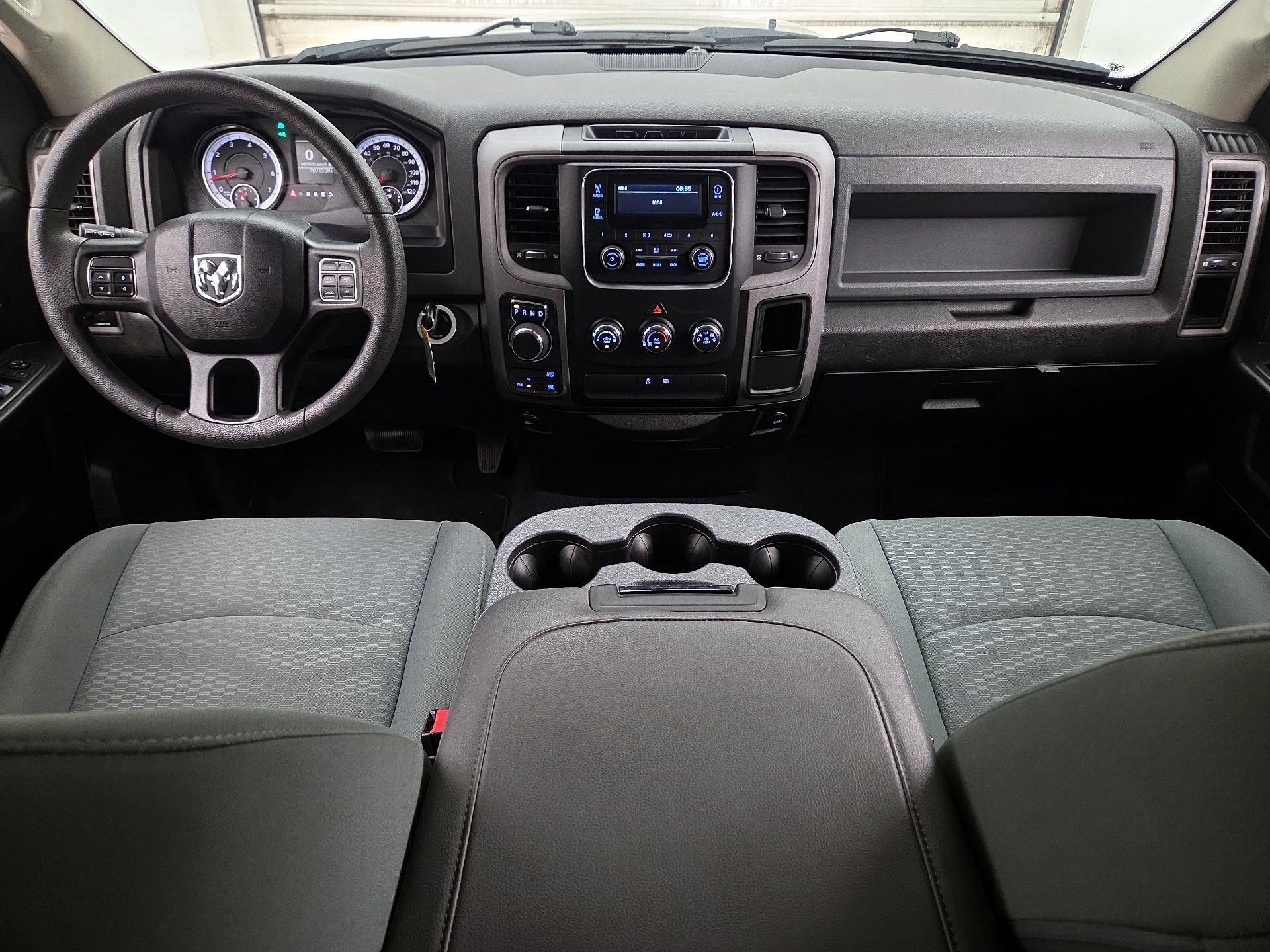 Thumbnail: 2019 RAM 1500 Classic - 9