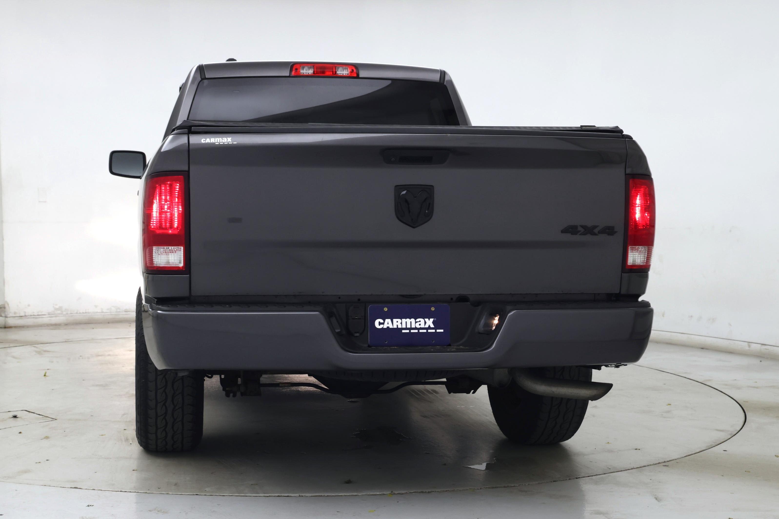 Thumbnail: 2019 RAM 1500 Classic - 6