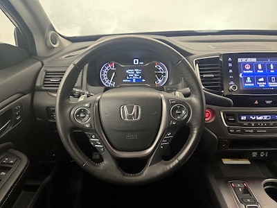 Steering Wheel & Instrument Cluster (On)