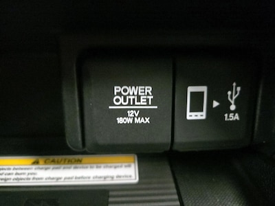 USB/AUX Ports
