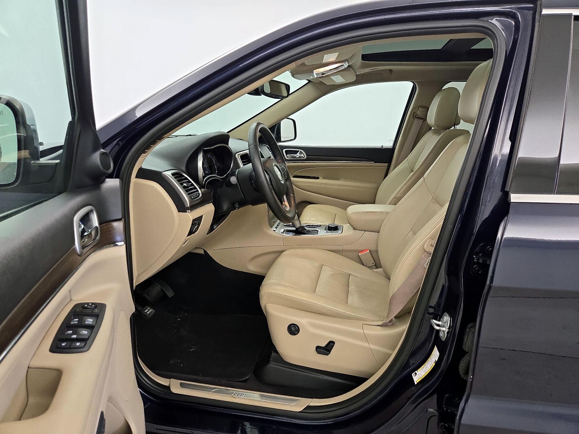 Thumbnail: 2018 Jeep Grand Cherokee - 11