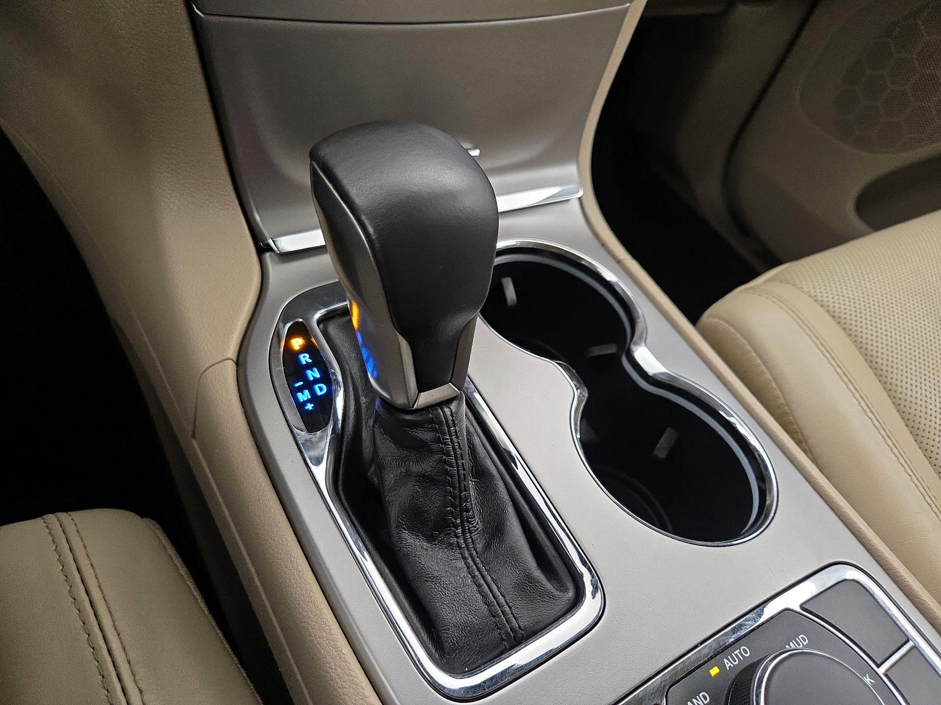 Thumbnail: 2018 Jeep Grand Cherokee - 17