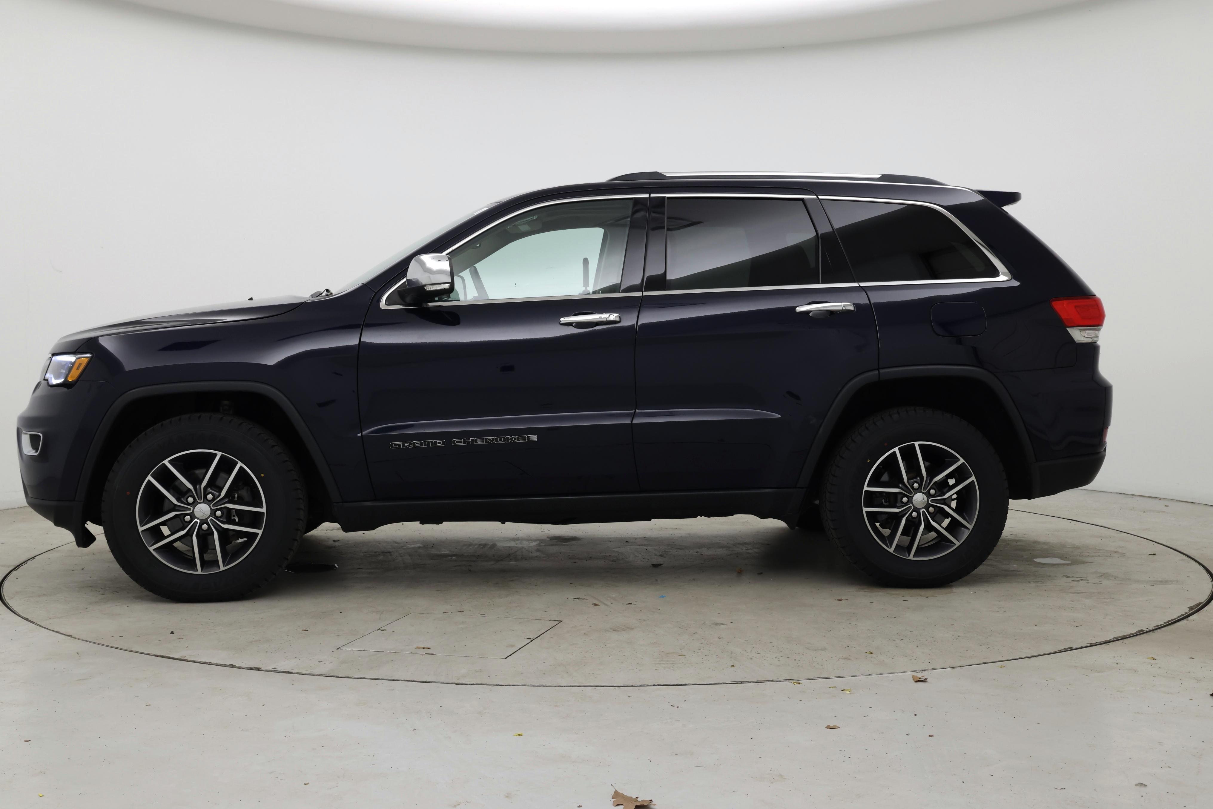 Thumbnail: 2018 Jeep Grand Cherokee - 3