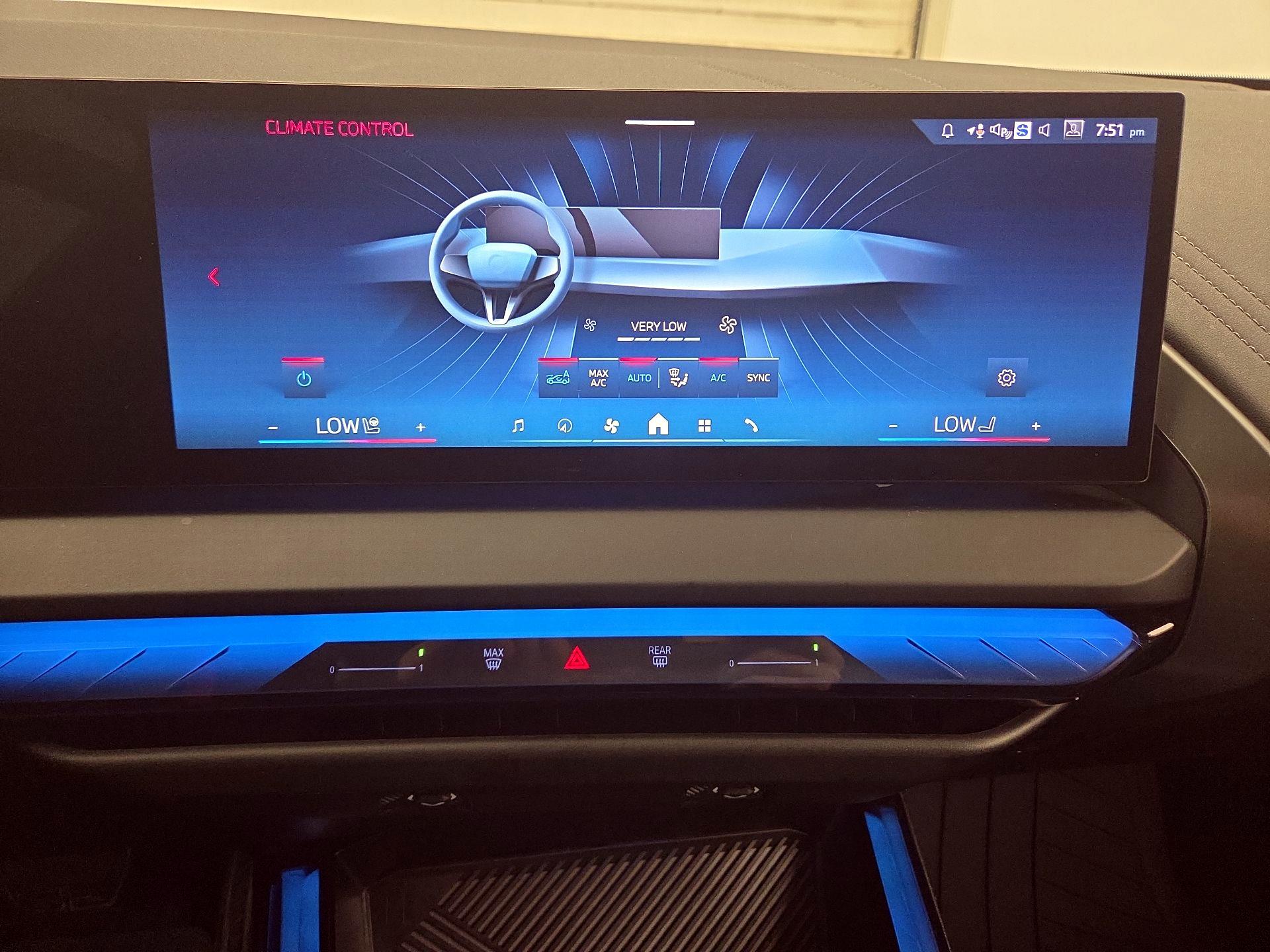 Thumbnail: 2025 BMW X3 - 15