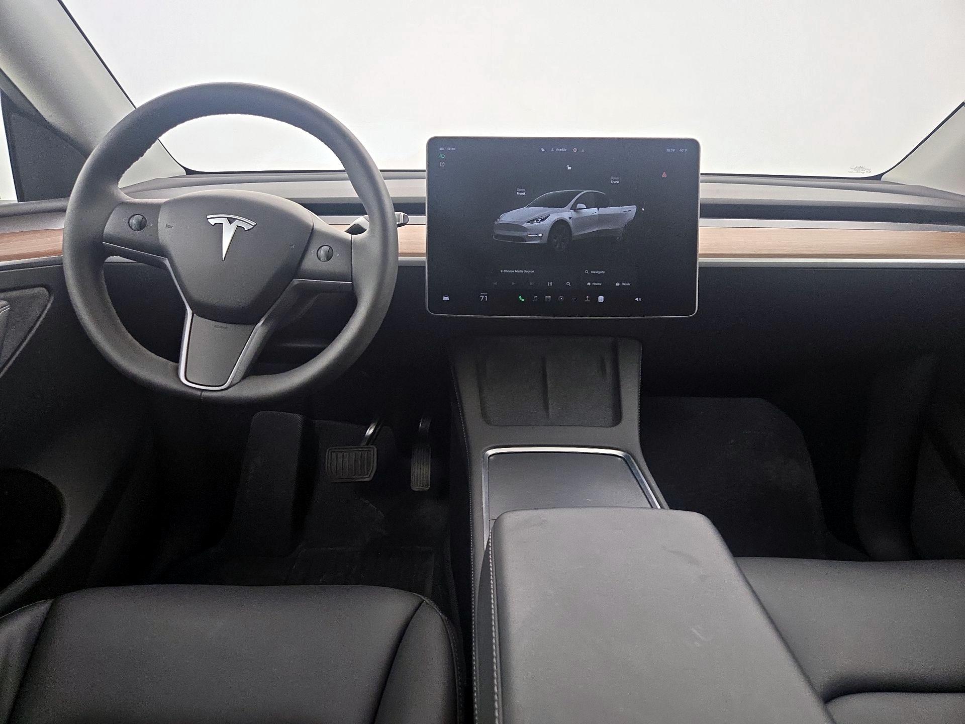 Thumbnail: 2024 Tesla Model Y - 9