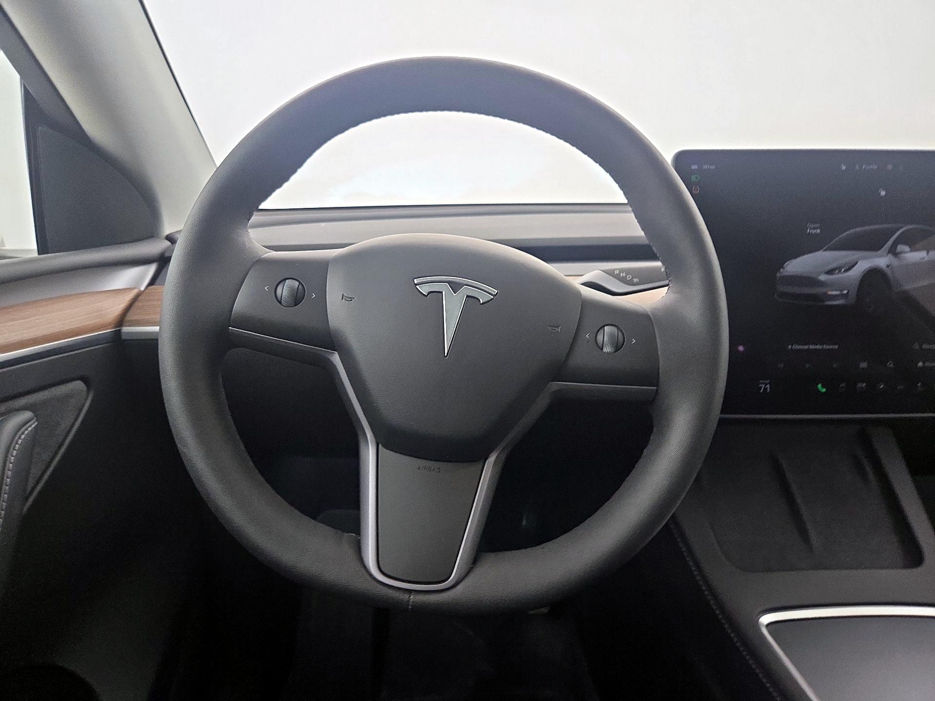 Thumbnail: 2024 Tesla Model Y - 10