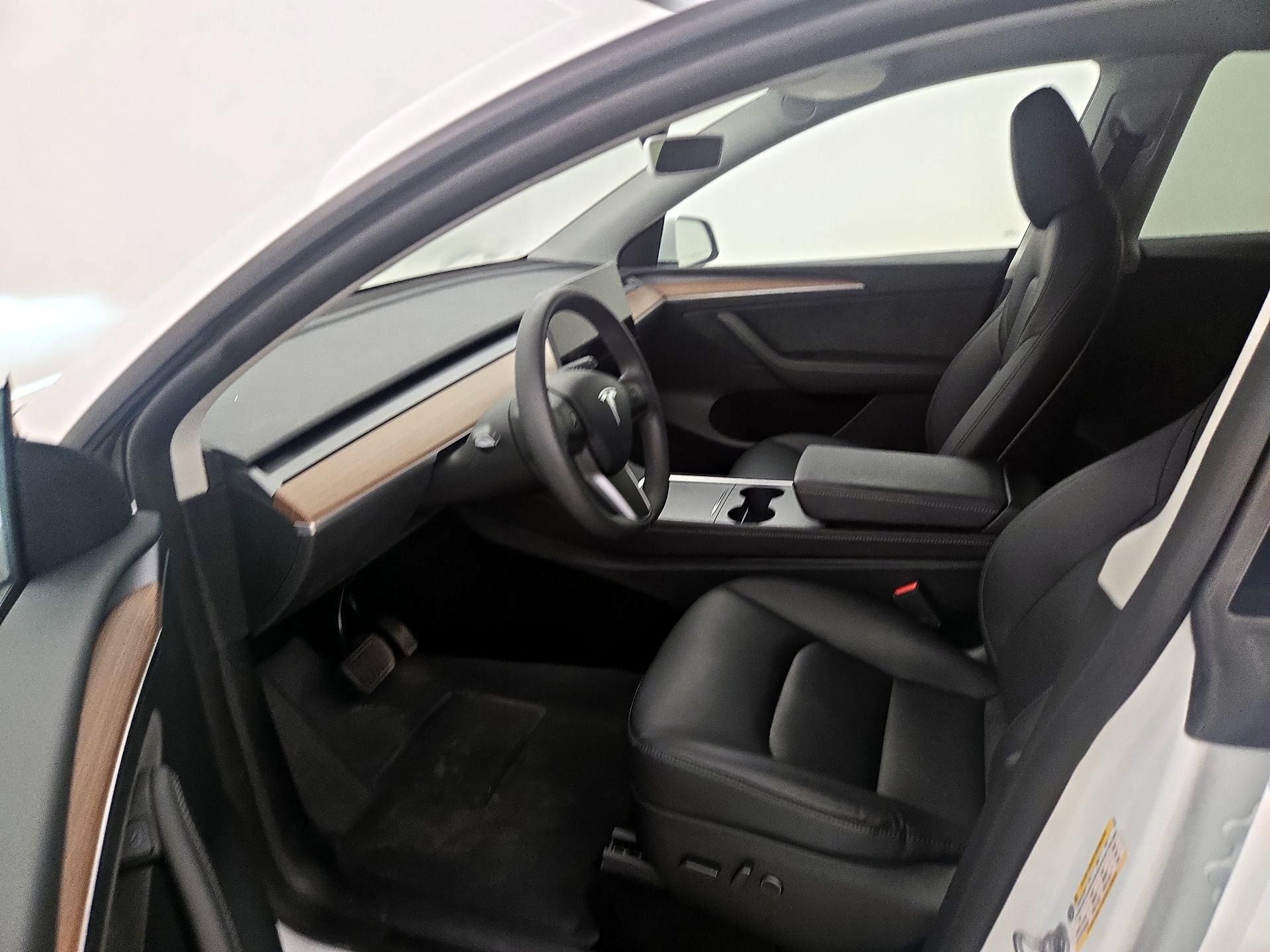 Thumbnail: 2024 Tesla Model Y - 11