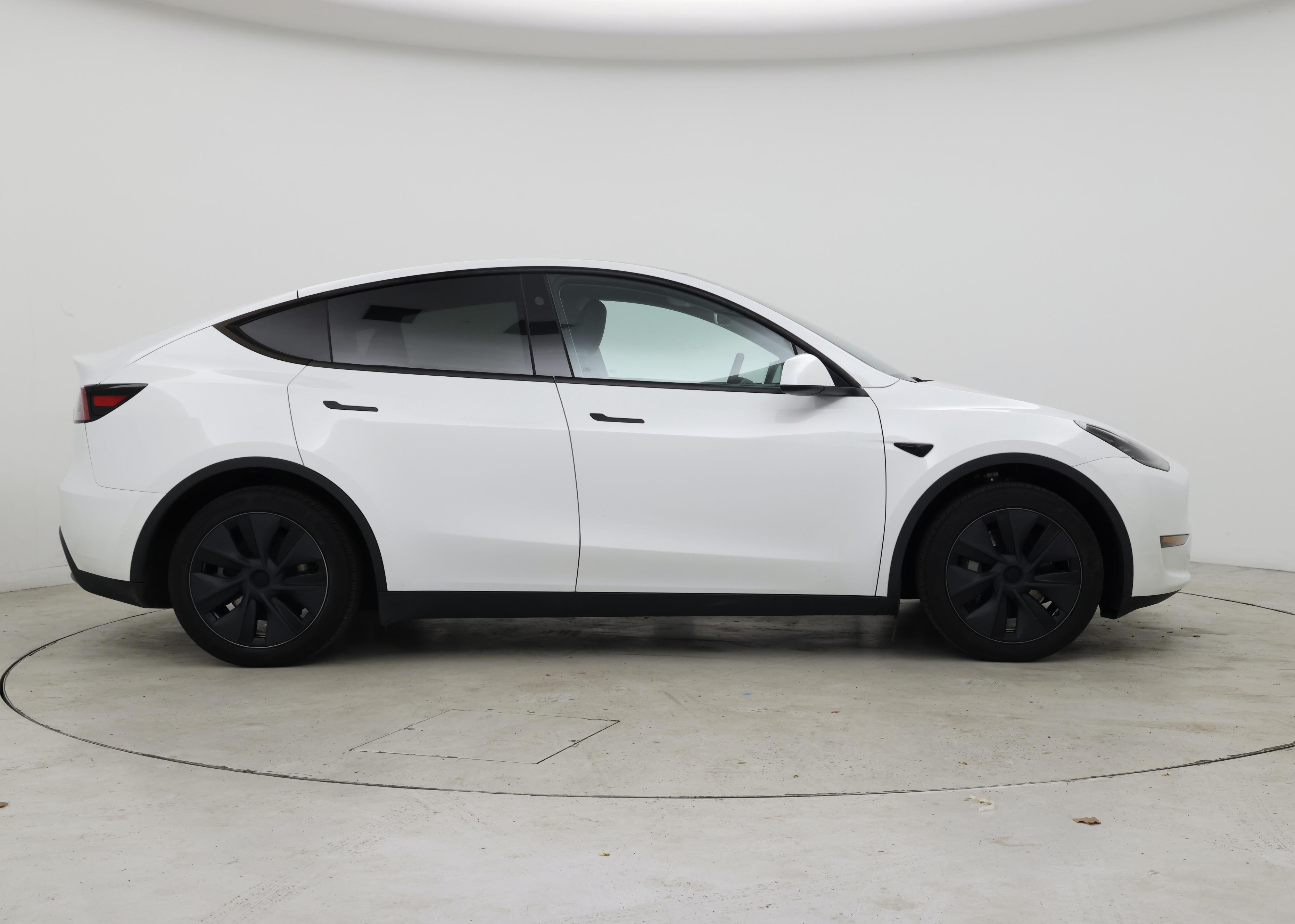 Thumbnail: 2024 Tesla Model Y - 7