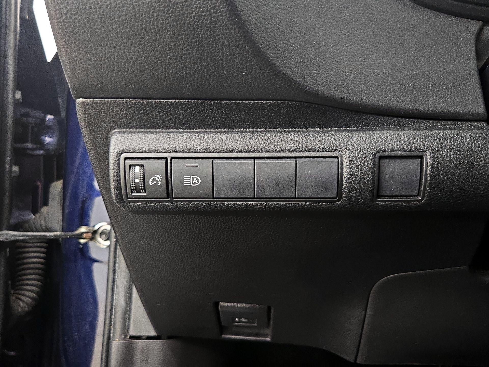 Thumbnail: 2021 Toyota Corolla - 13