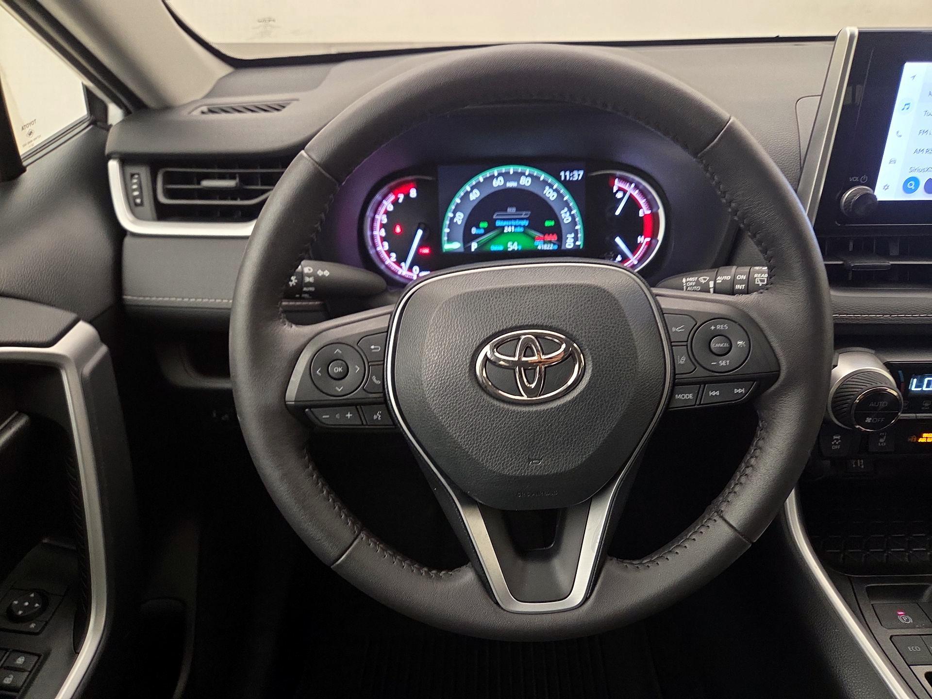 Thumbnail: 2023 Toyota RAV4 - 10