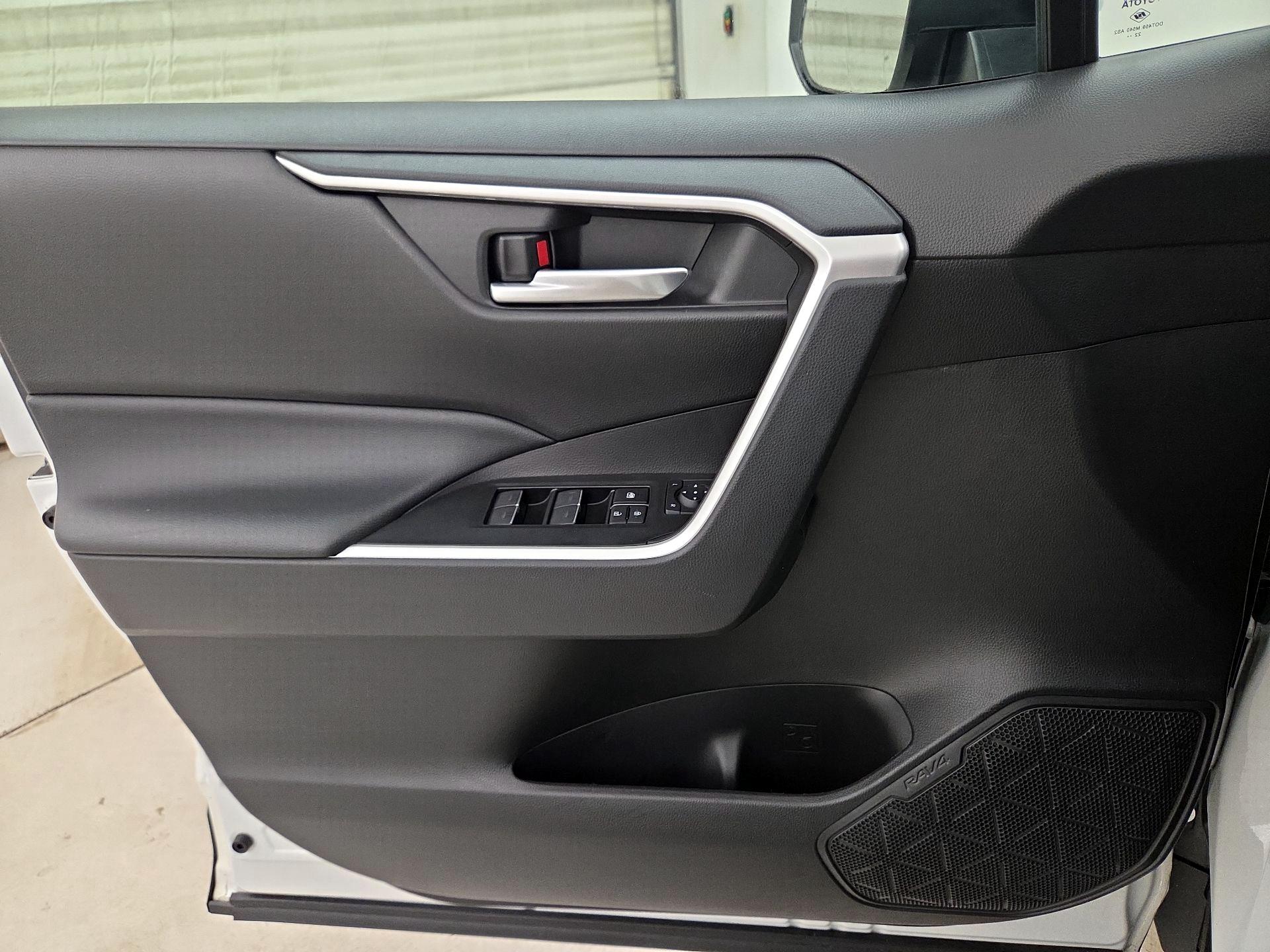 Thumbnail: 2023 Toyota RAV4 - 12