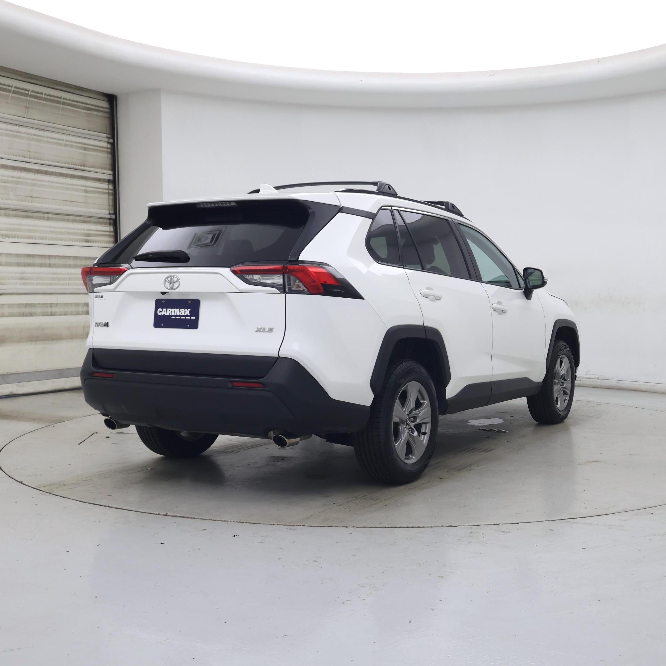 Thumbnail: 2023 Toyota RAV4 - 8
