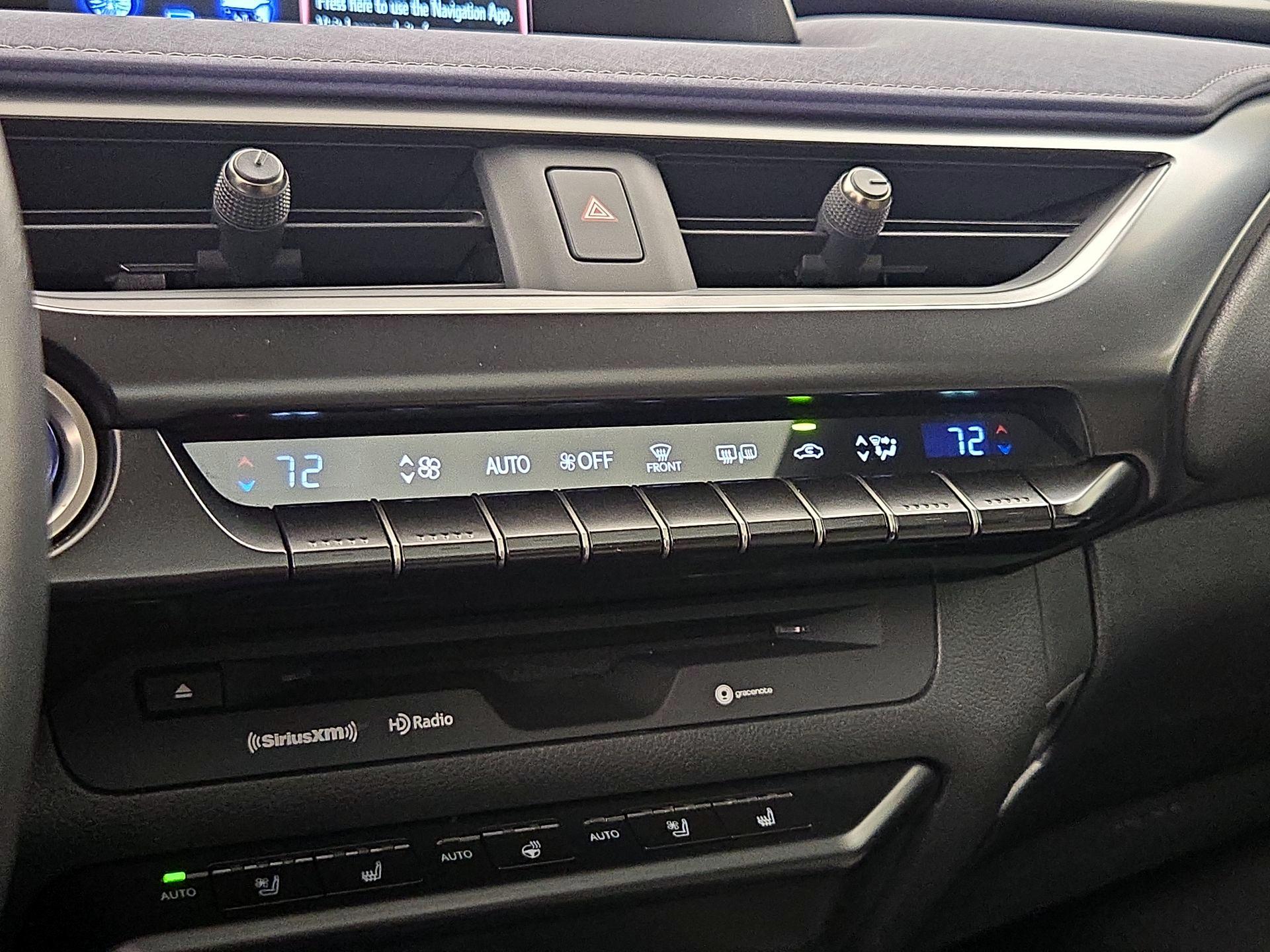 Thumbnail: 2022 Lexus UX - 16