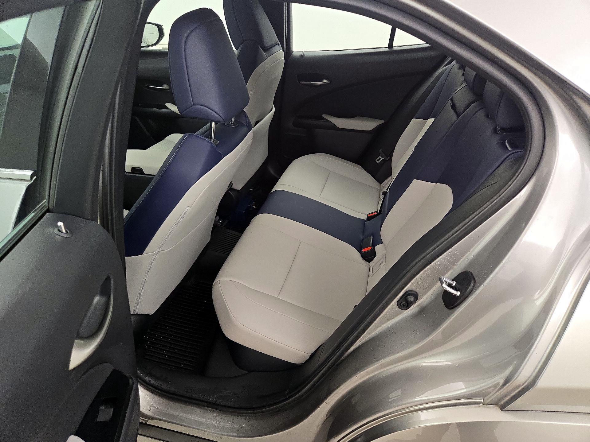 Thumbnail: 2022 Lexus UX - 20