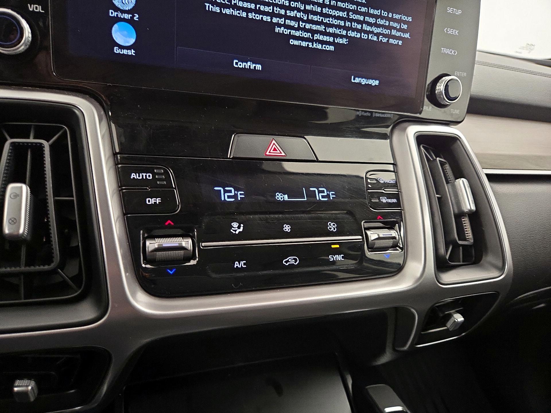 Thumbnail: 2022 Kia Sorento - 17