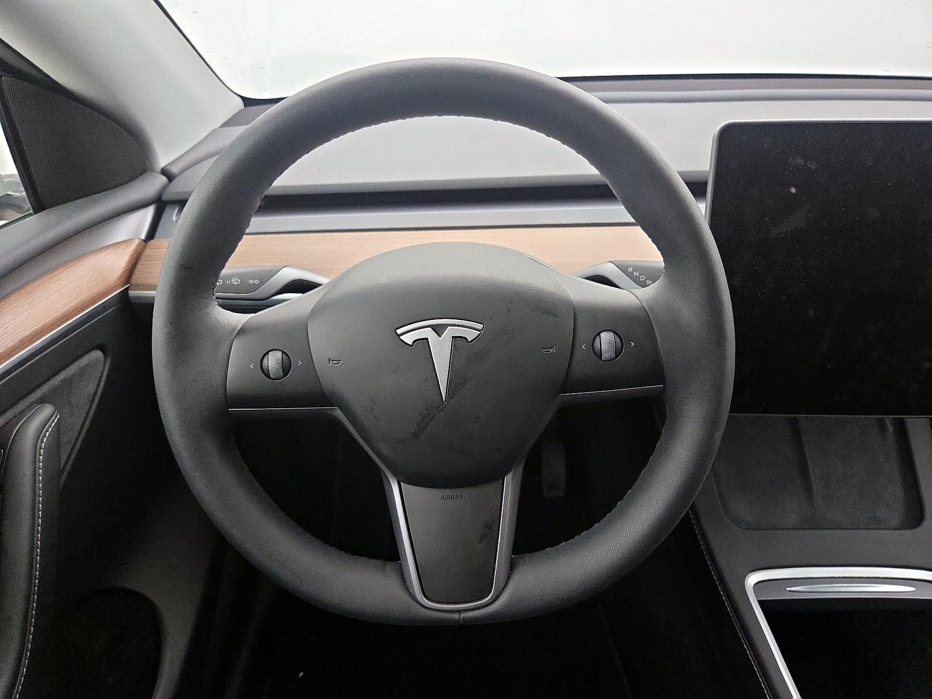 Thumbnail: 2024 Tesla Model Y - 10