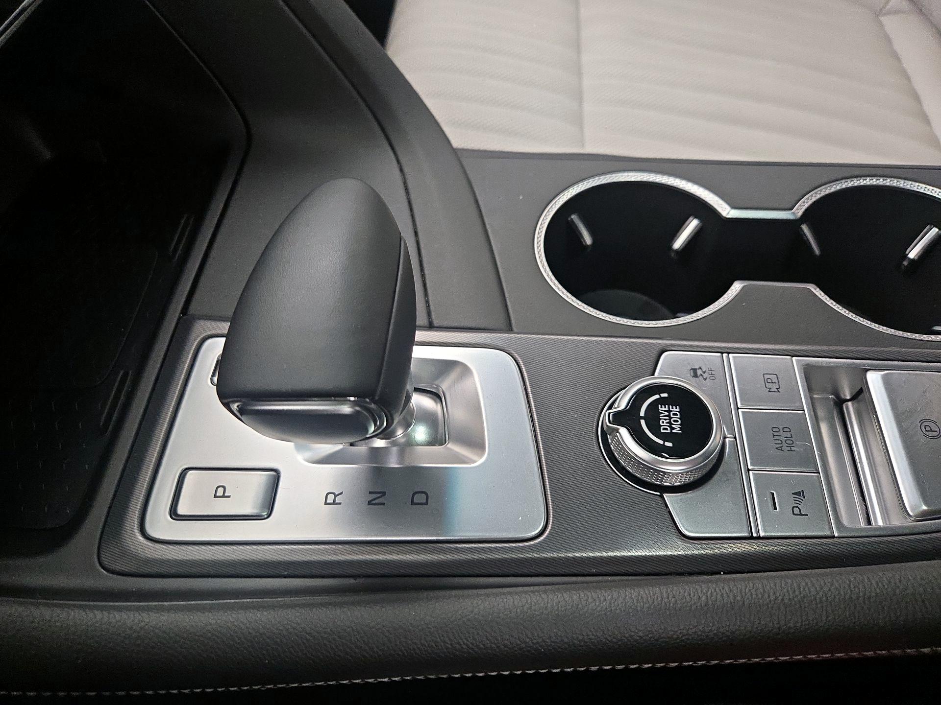 Thumbnail: 2024 Genesis G70 - 18