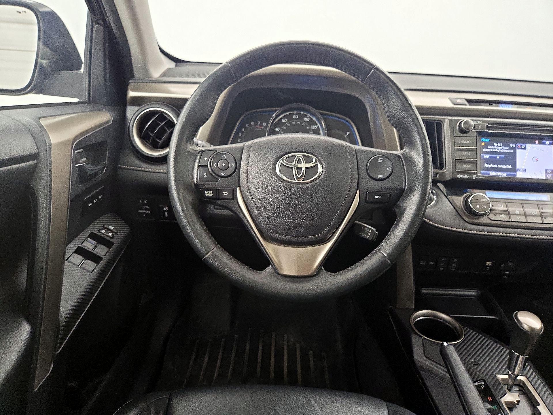 Thumbnail: 2015 Toyota RAV4 - 10