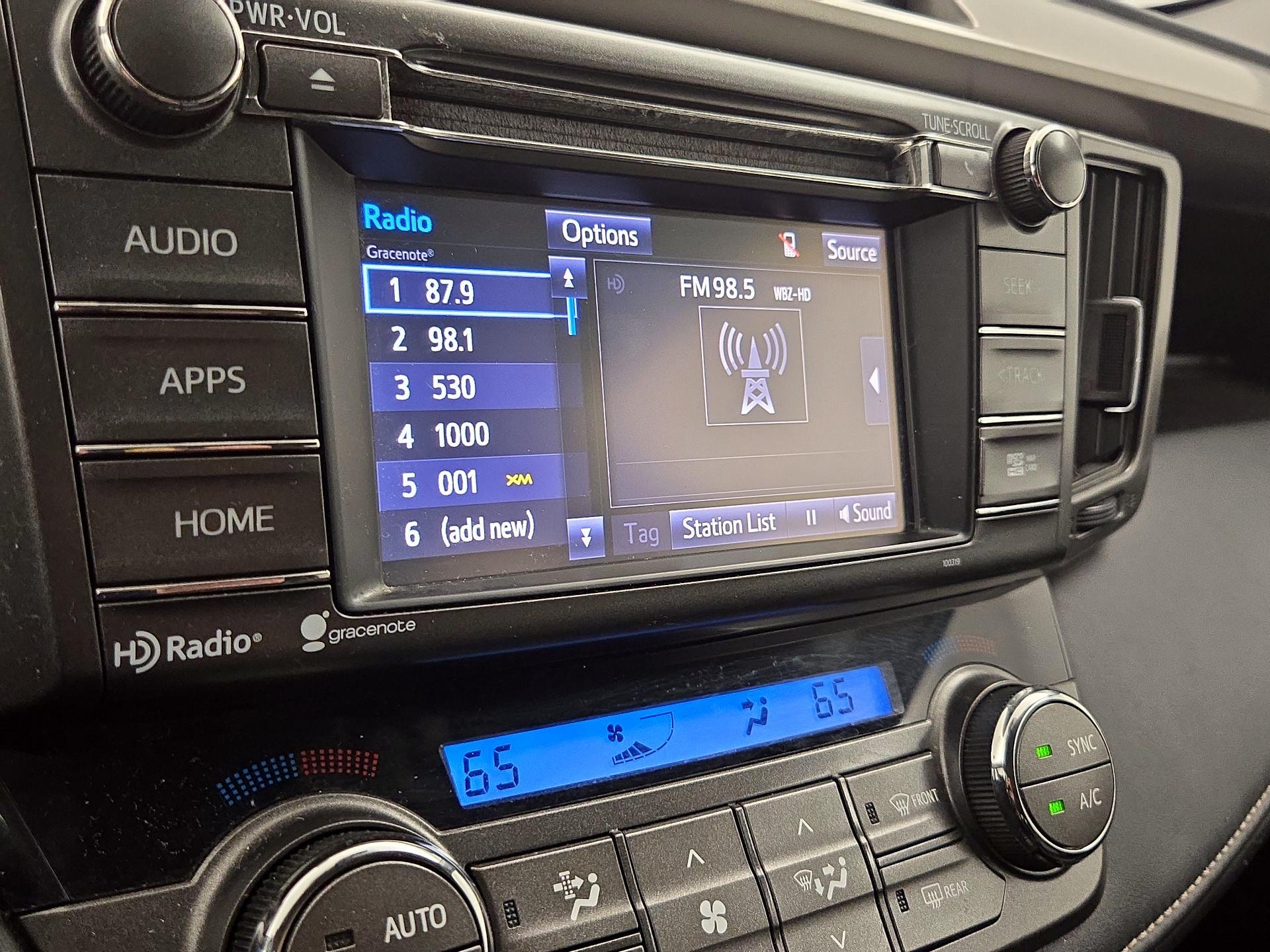 Thumbnail: 2015 Toyota RAV4 - 15