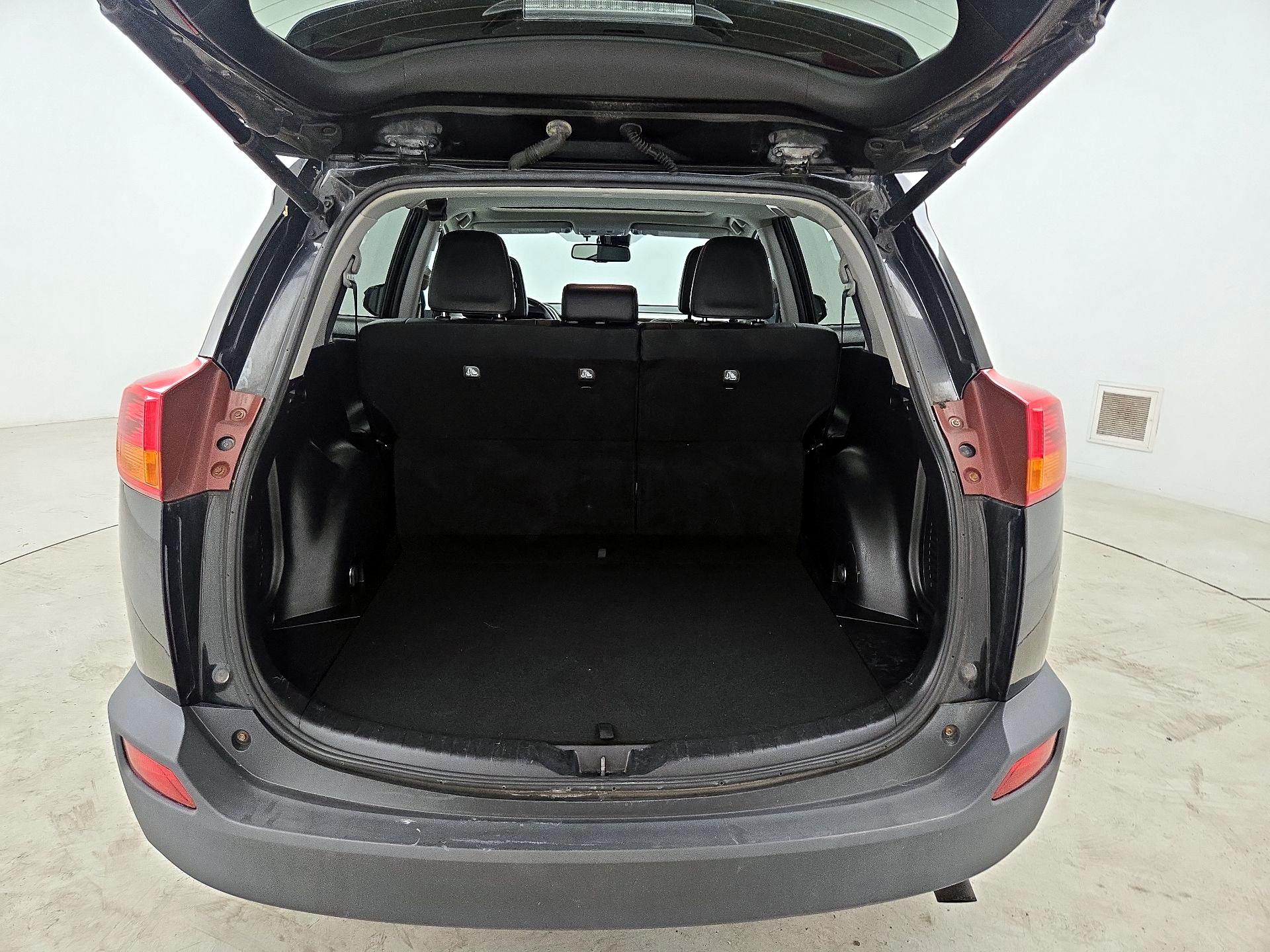 Thumbnail: 2015 Toyota RAV4 - 20