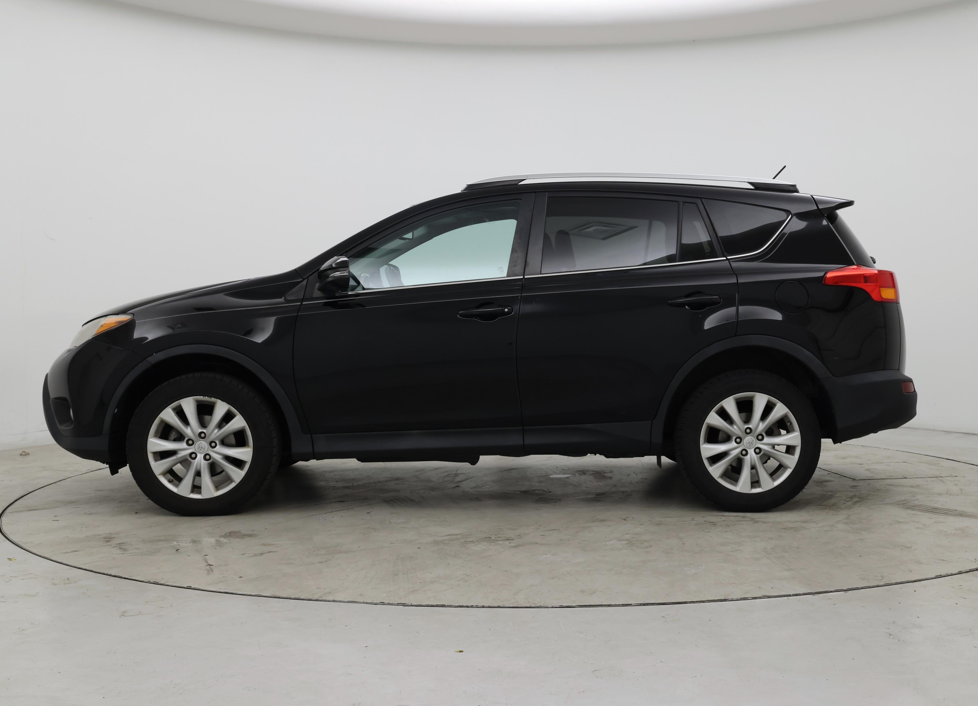 Thumbnail: 2015 Toyota RAV4 - 3