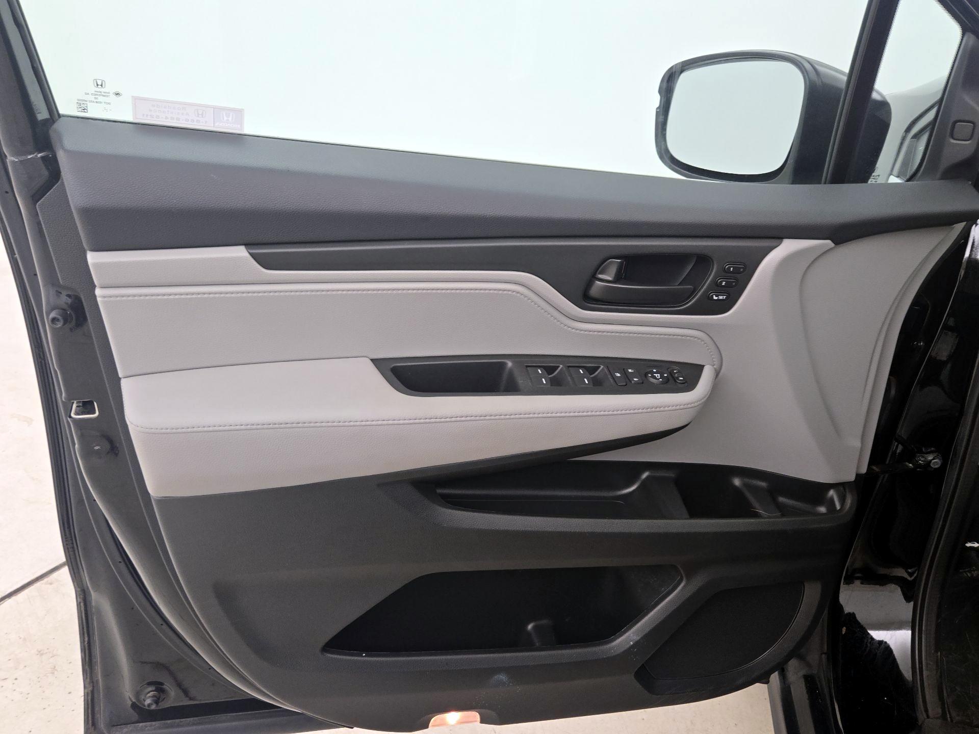 Thumbnail: 2021 Honda Odyssey - 12