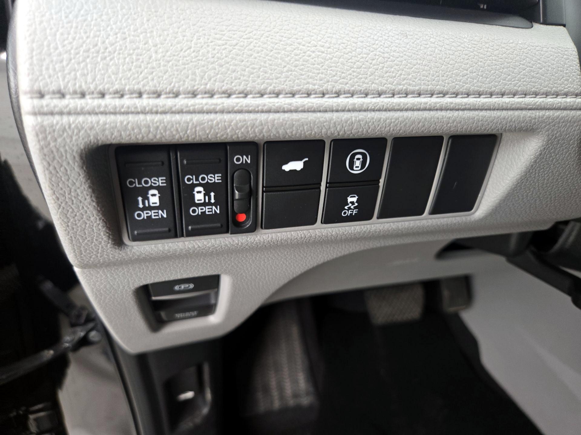 Thumbnail: 2021 Honda Odyssey - 13