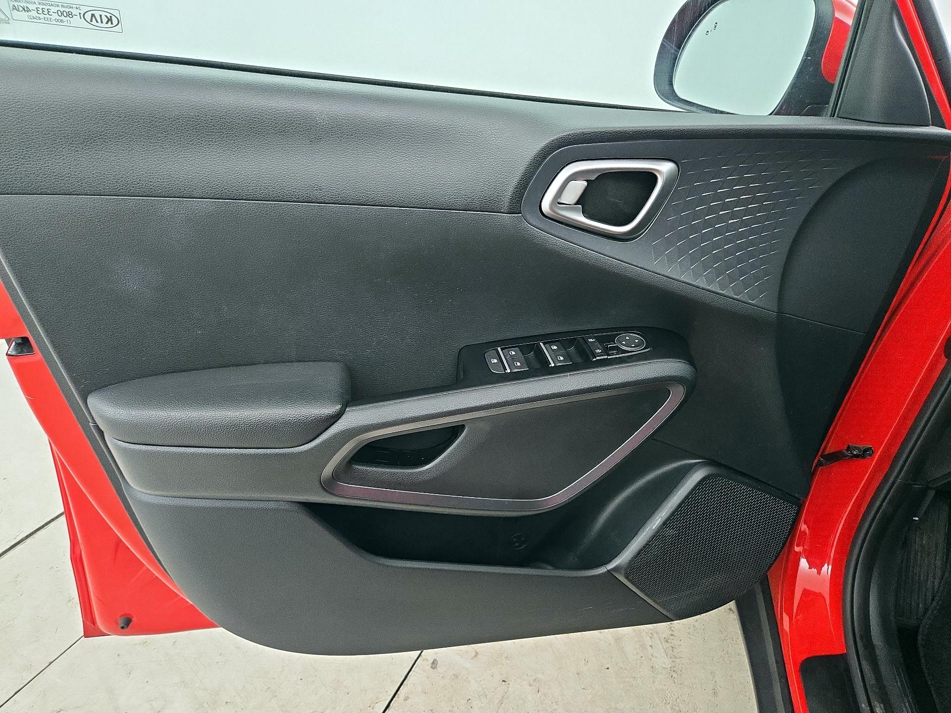 Thumbnail: 2020 Kia Soul - 12