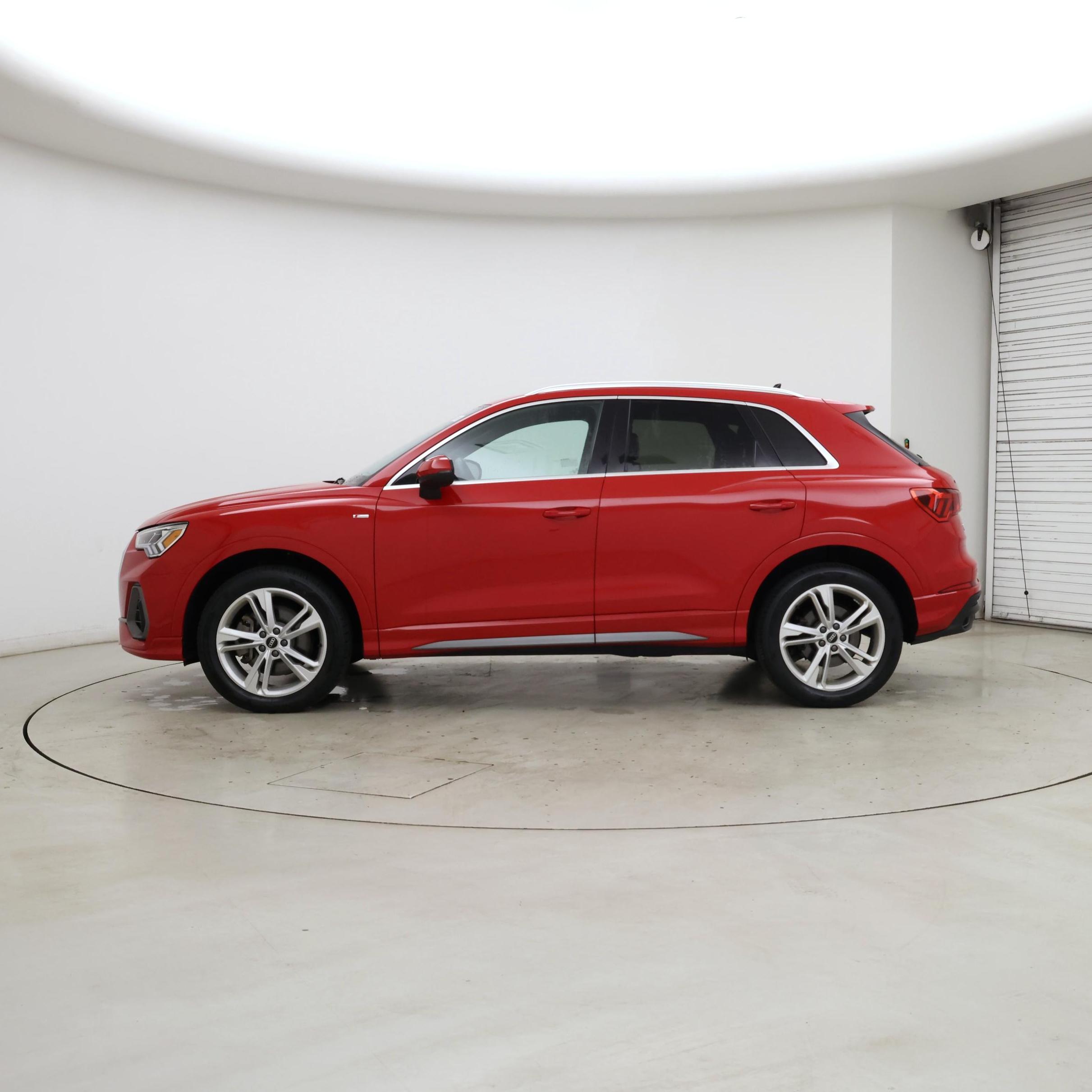 Thumbnail: 2023 Audi Q3 - 3