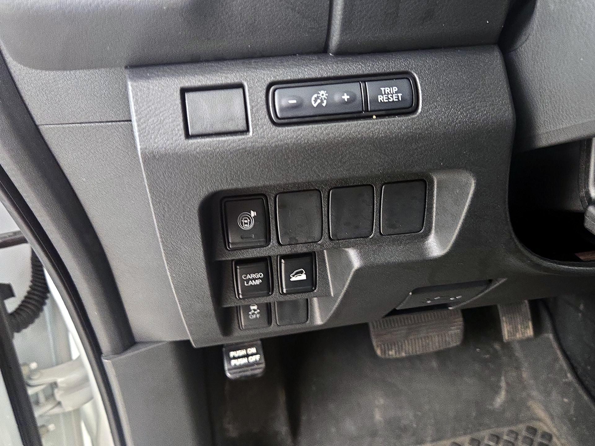 Thumbnail: 2025 Nissan Frontier - 13