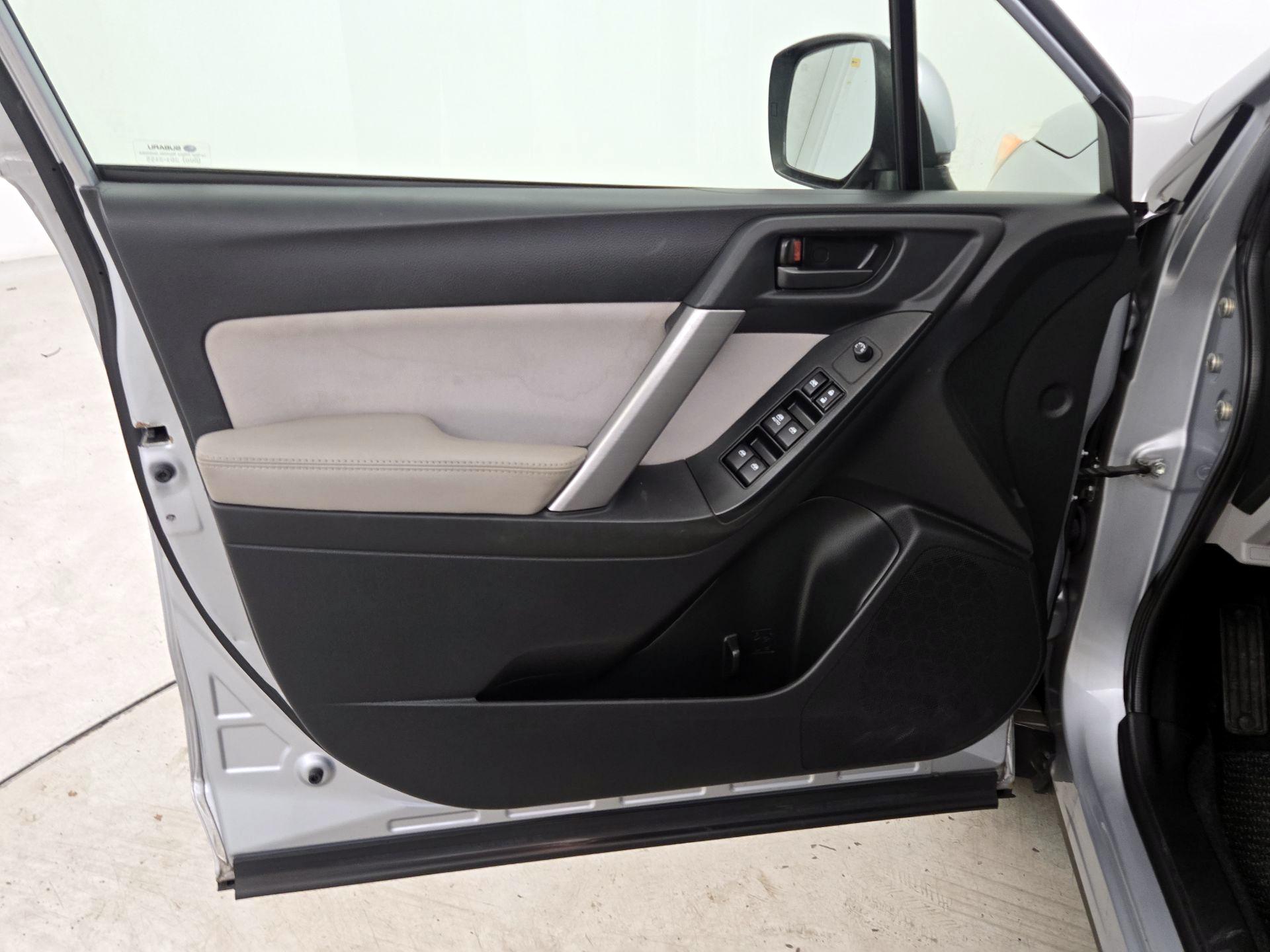 Thumbnail: 2016 Subaru Forester - 12