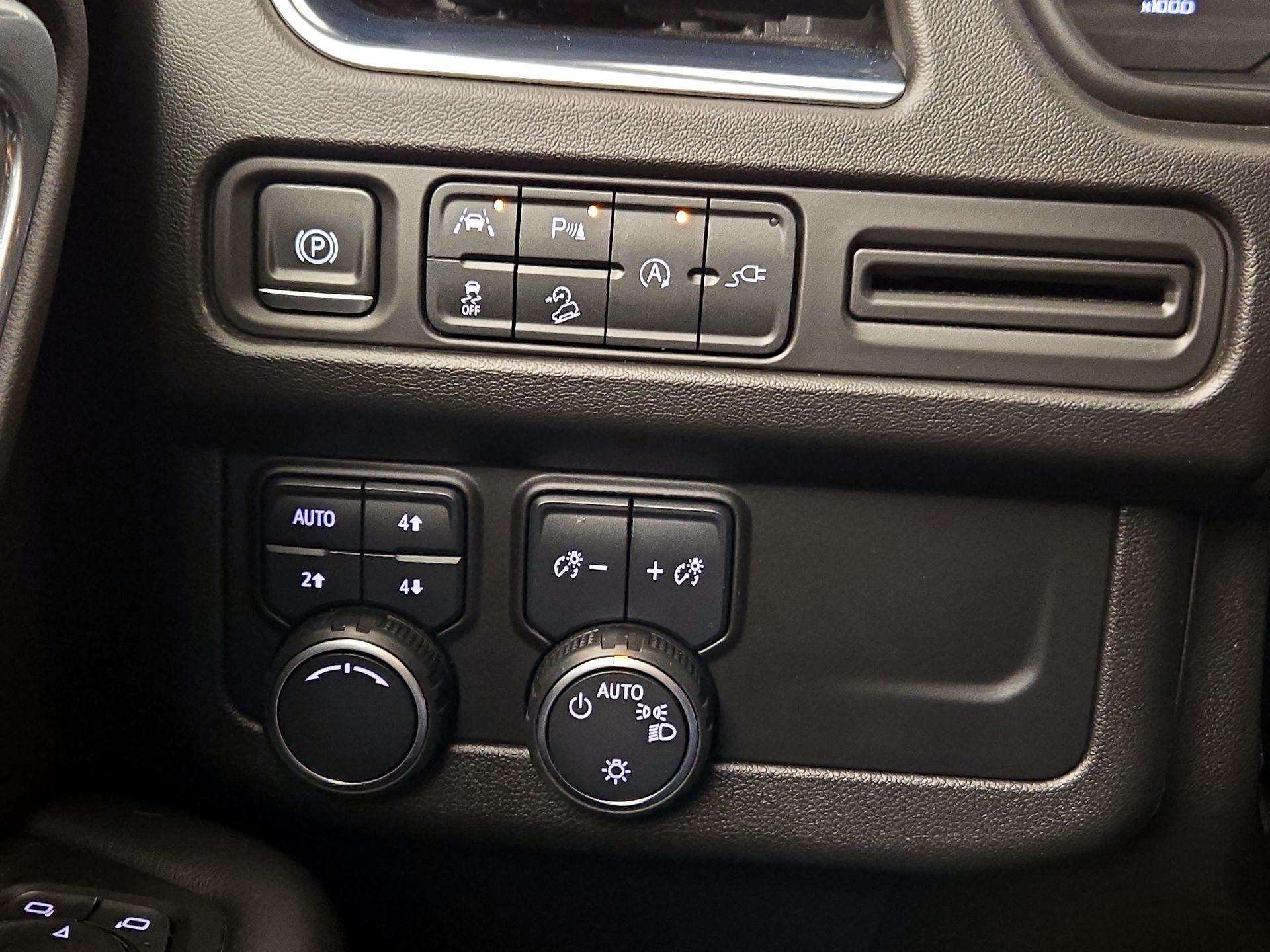 Thumbnail: 2021 Chevrolet Tahoe - 13