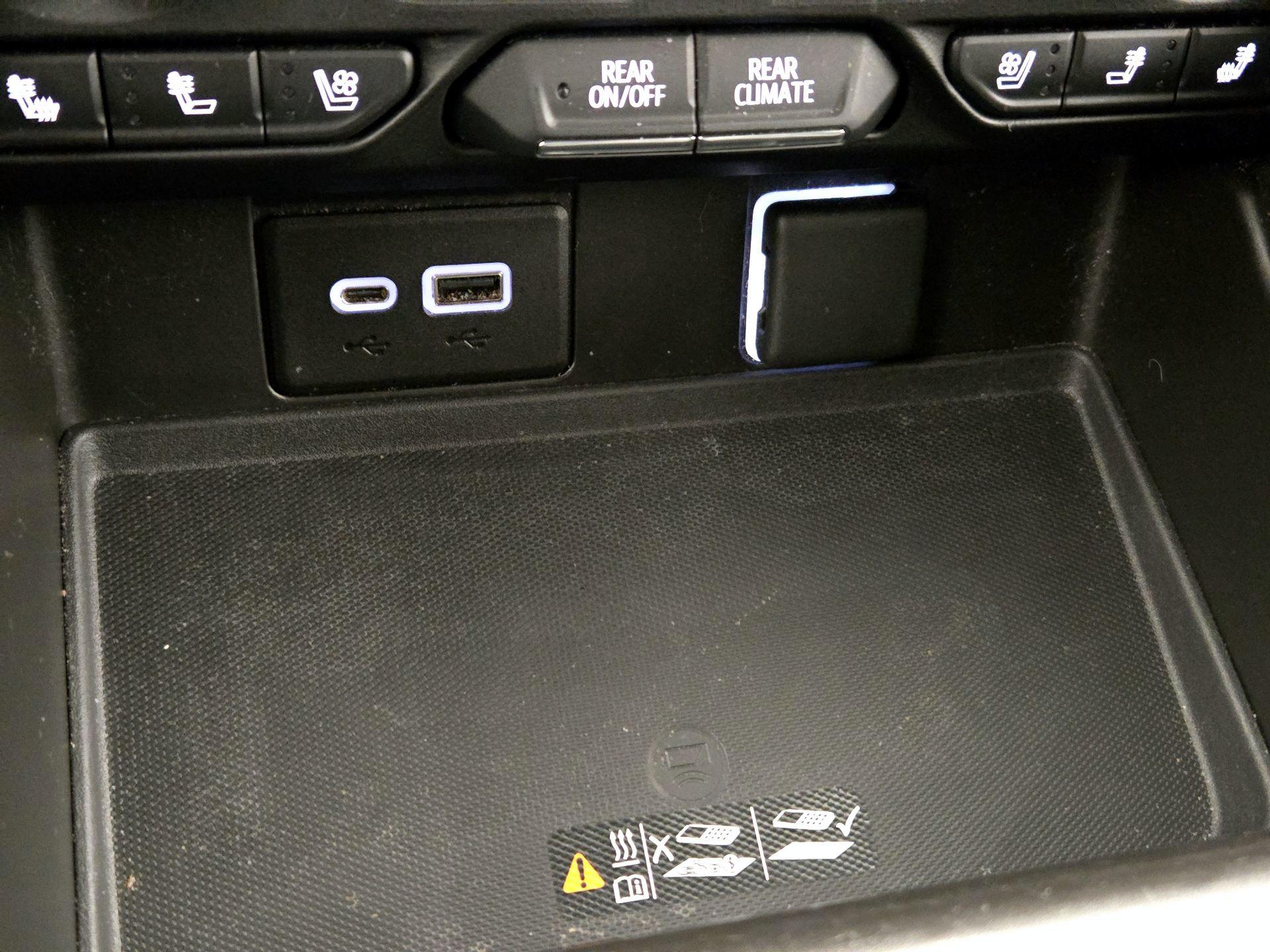 Thumbnail: 2021 Chevrolet Tahoe - 19