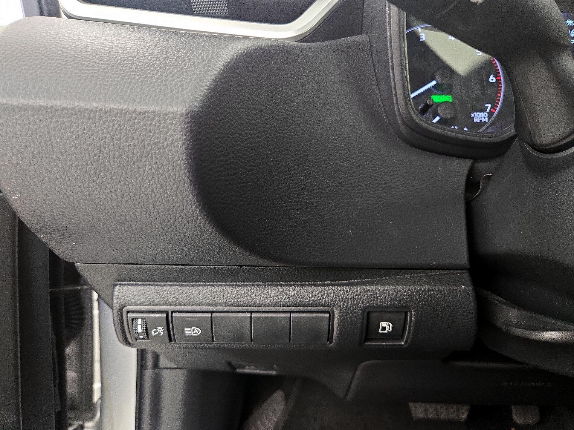 Thumbnail: 2025 Toyota Corolla - 13