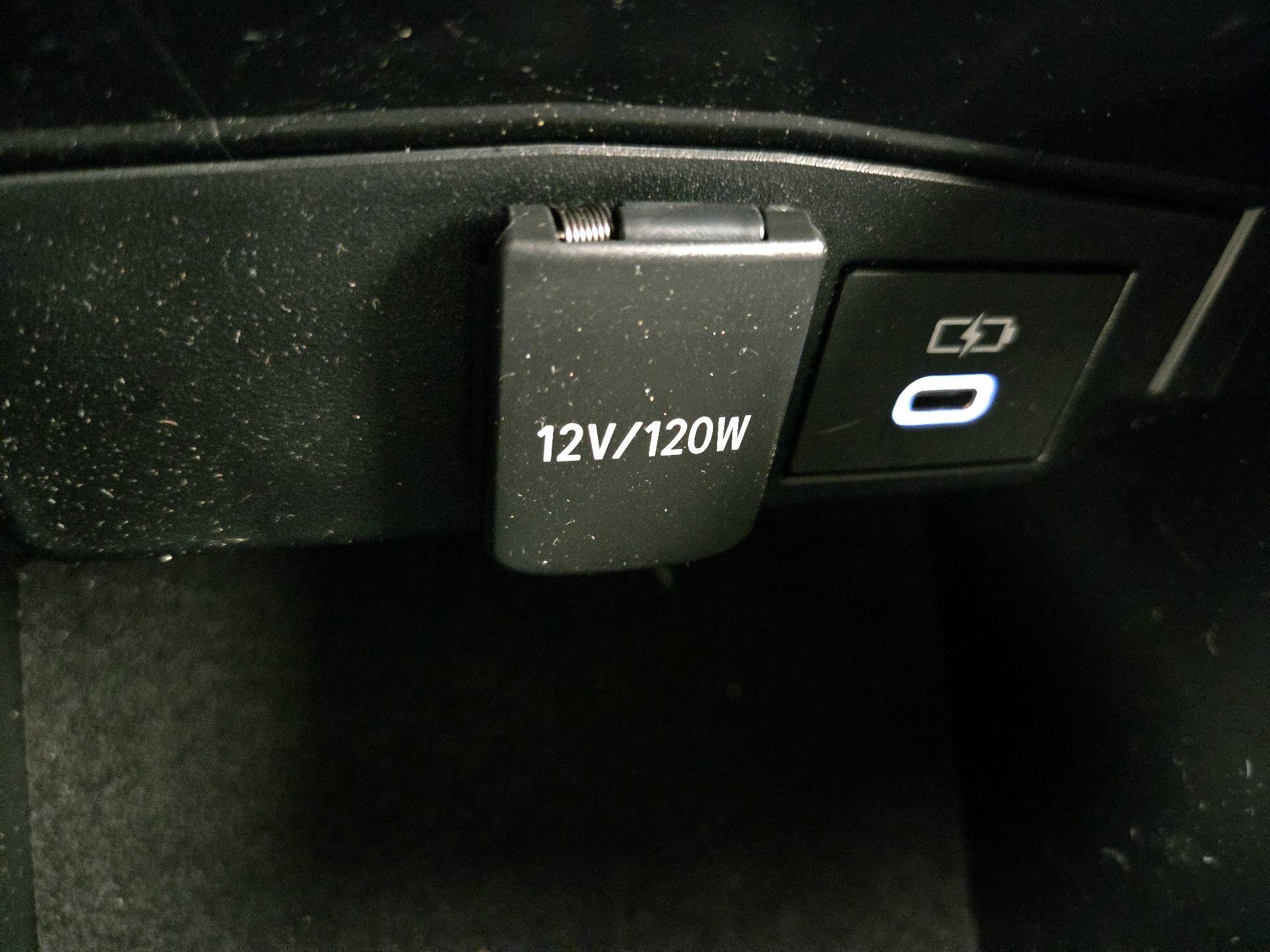 Thumbnail: 2025 Toyota Corolla - 18