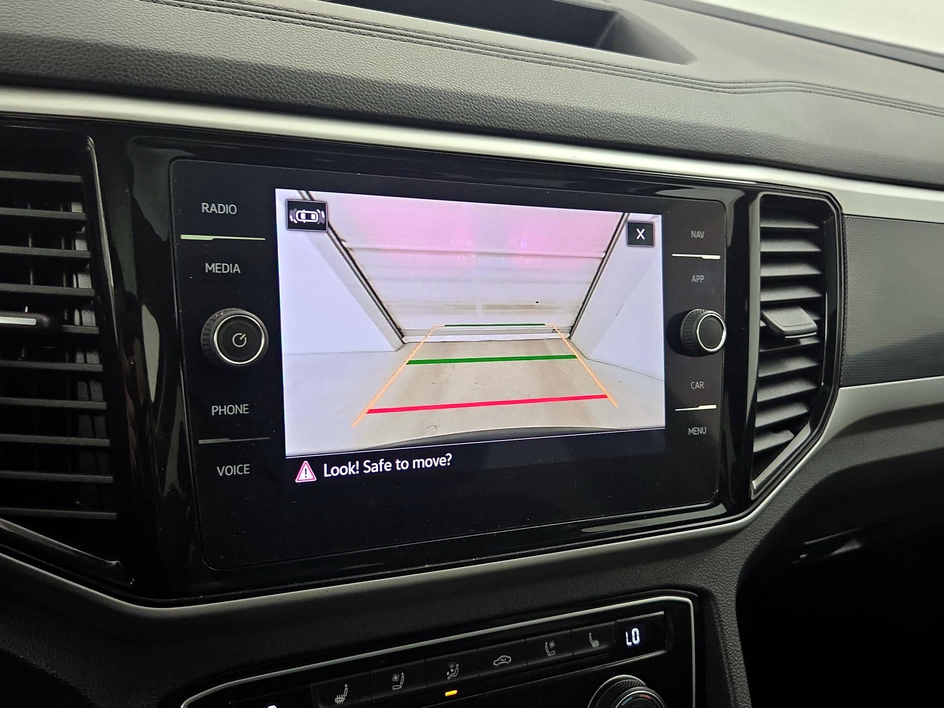 Thumbnail: 2021 Volkswagen Atlas - 15