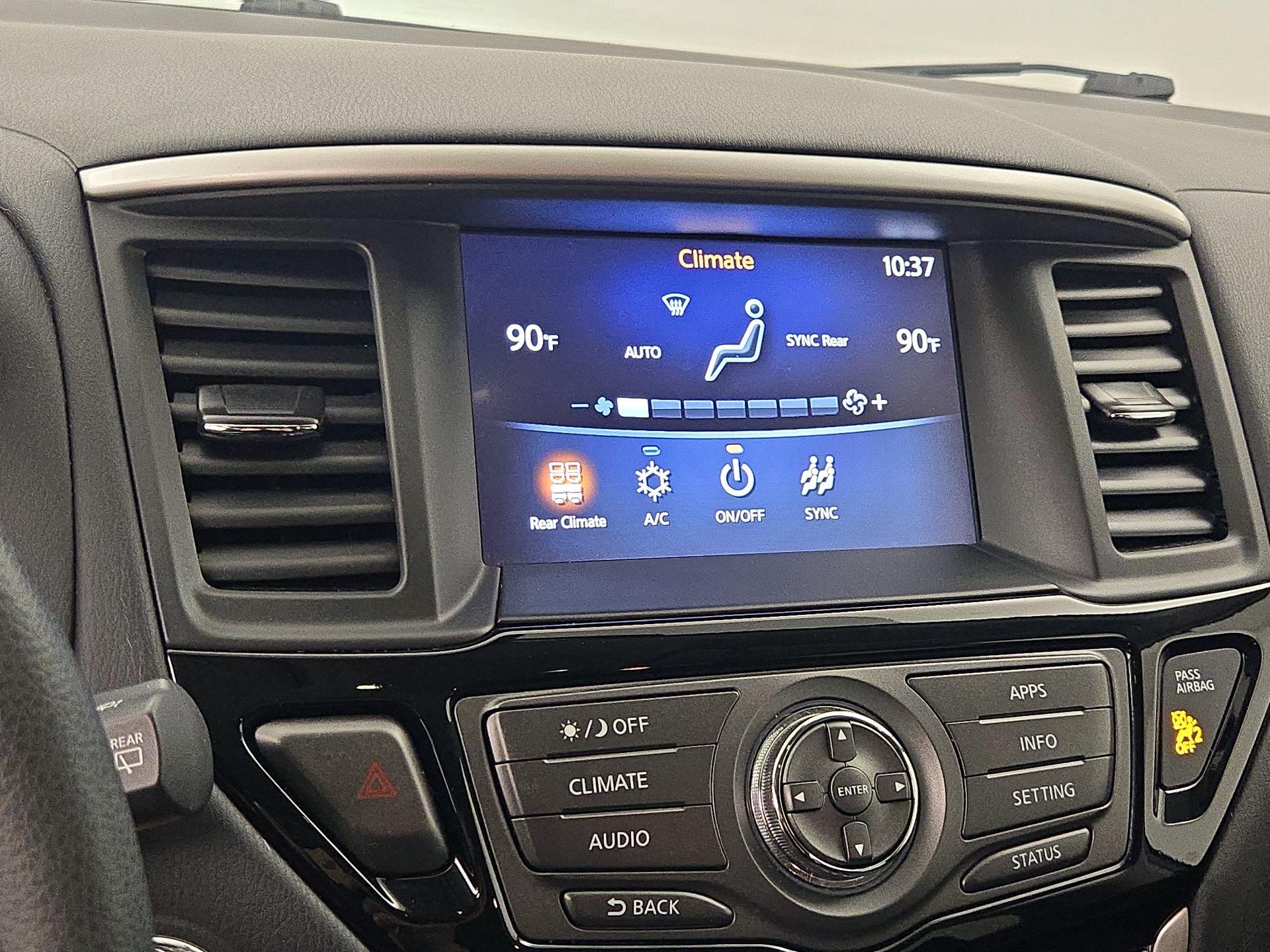 Thumbnail: 2019 Nissan Pathfinder - 16