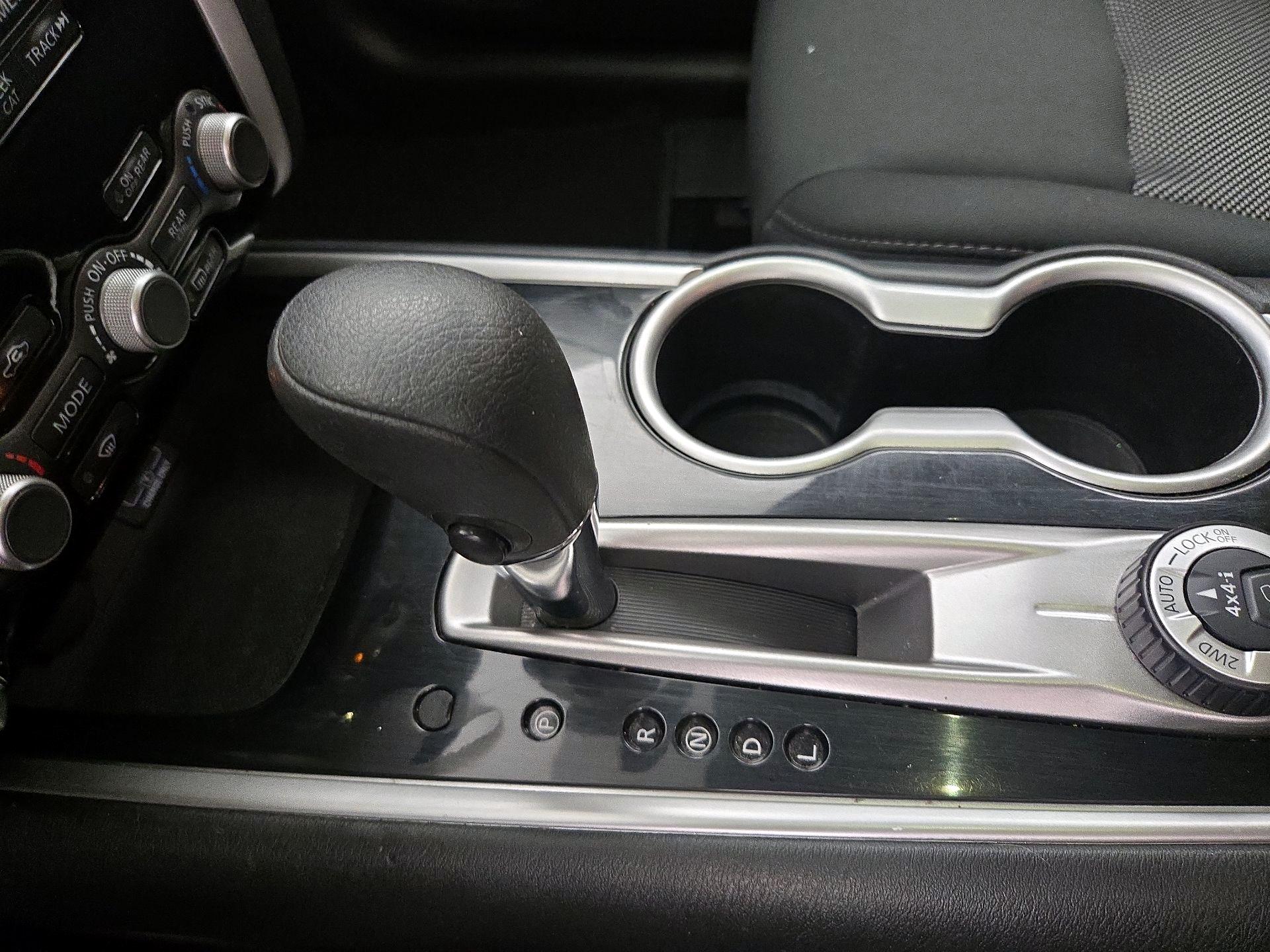 Thumbnail: 2019 Nissan Pathfinder - 17