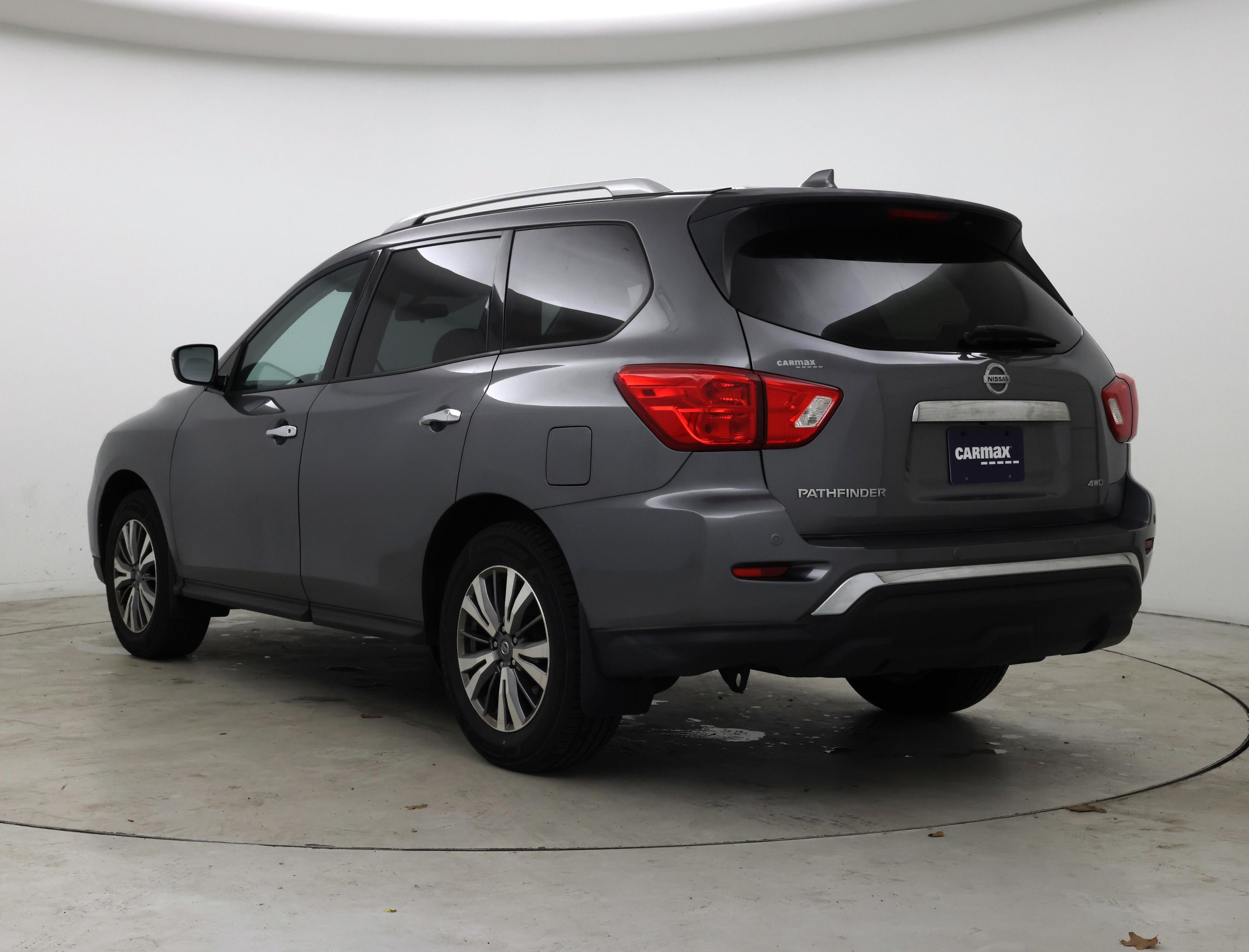 Thumbnail: 2019 Nissan Pathfinder - 2