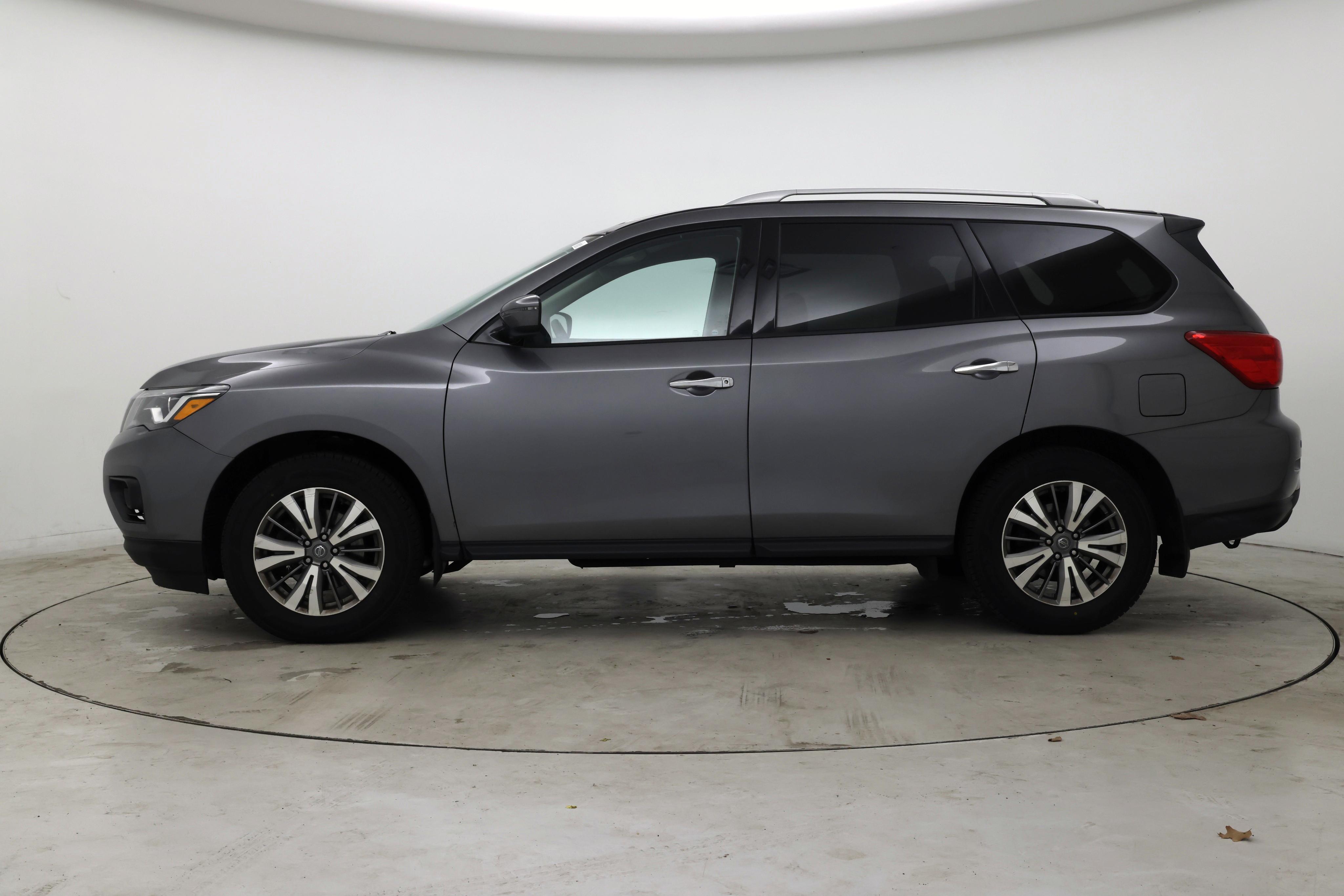 Thumbnail: 2019 Nissan Pathfinder - 3