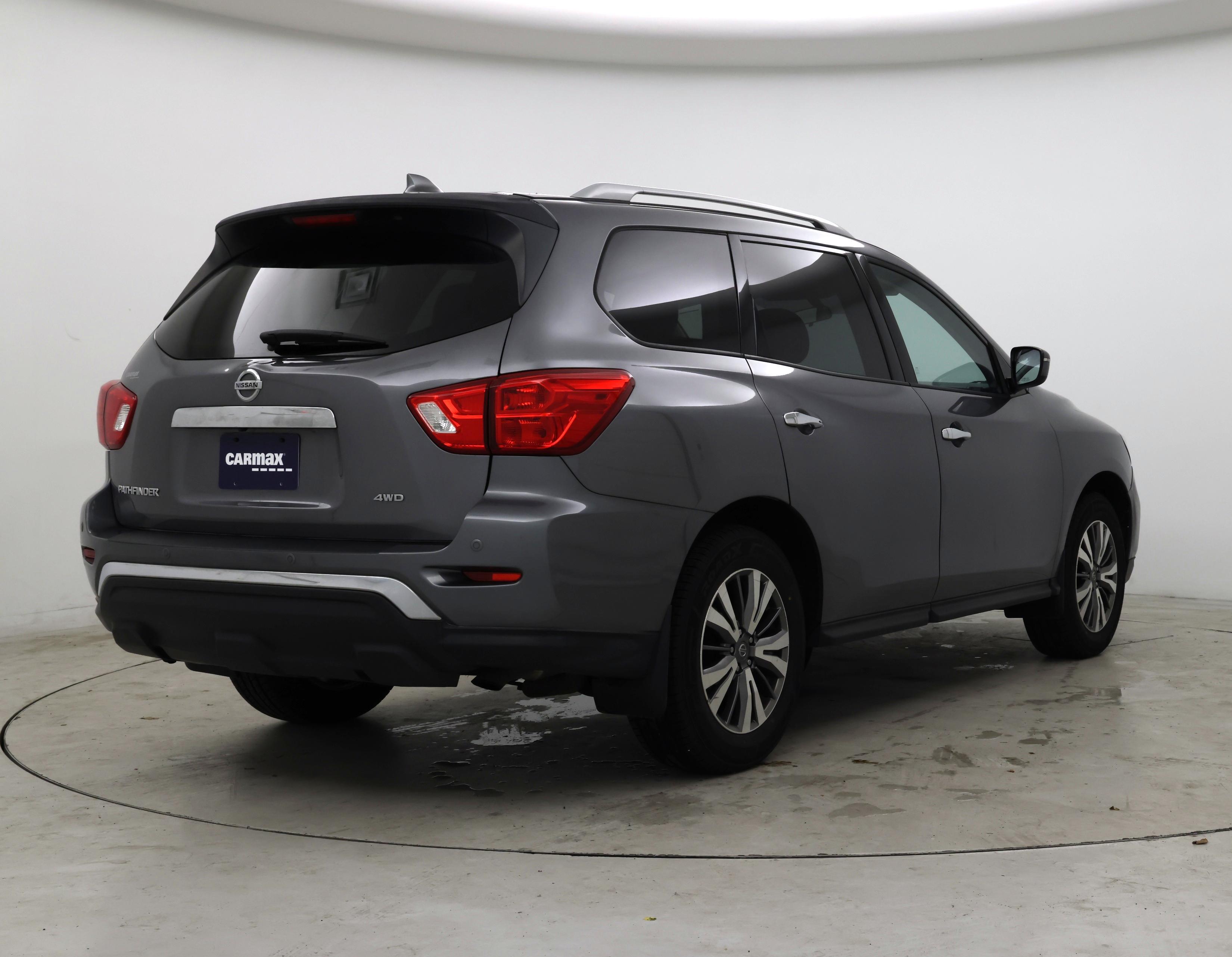 Thumbnail: 2019 Nissan Pathfinder - 8